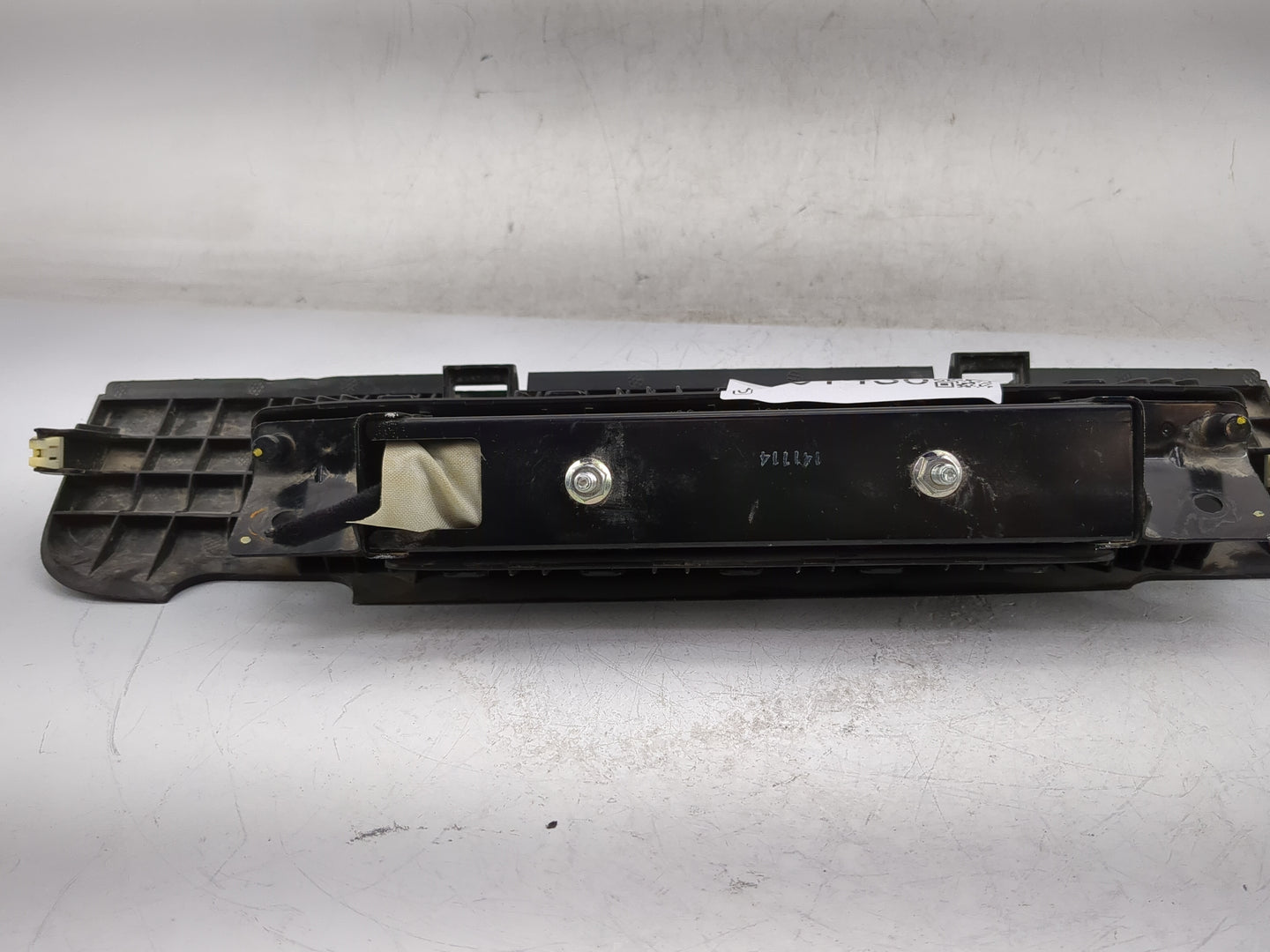 2013-2016 Chevrolet Cruze Air Bag Passenger Right Knee OEM P/N:95910049 Fits Fits 2013 2014 2015 2016 OEM Used Auto Parts - 