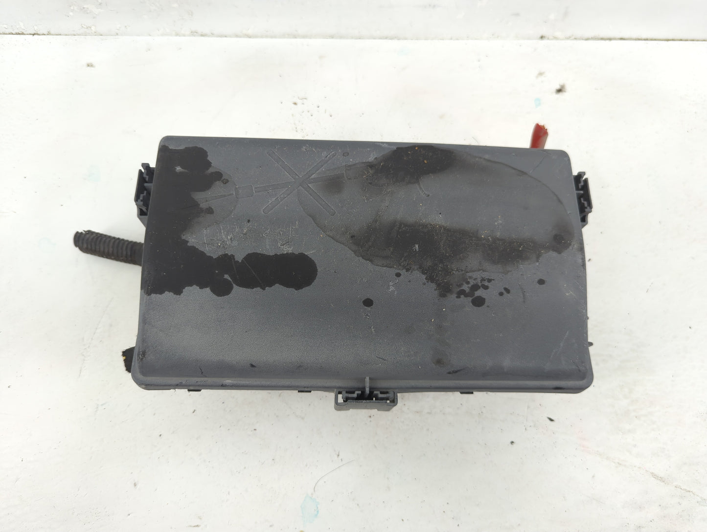 2015-2016 Chevrolet Cruze Fusebox Fuse Box Panel Relay Module P/N:812461952 Fits Fits 2015 2016 OEM Used Auto Parts - Oemuse