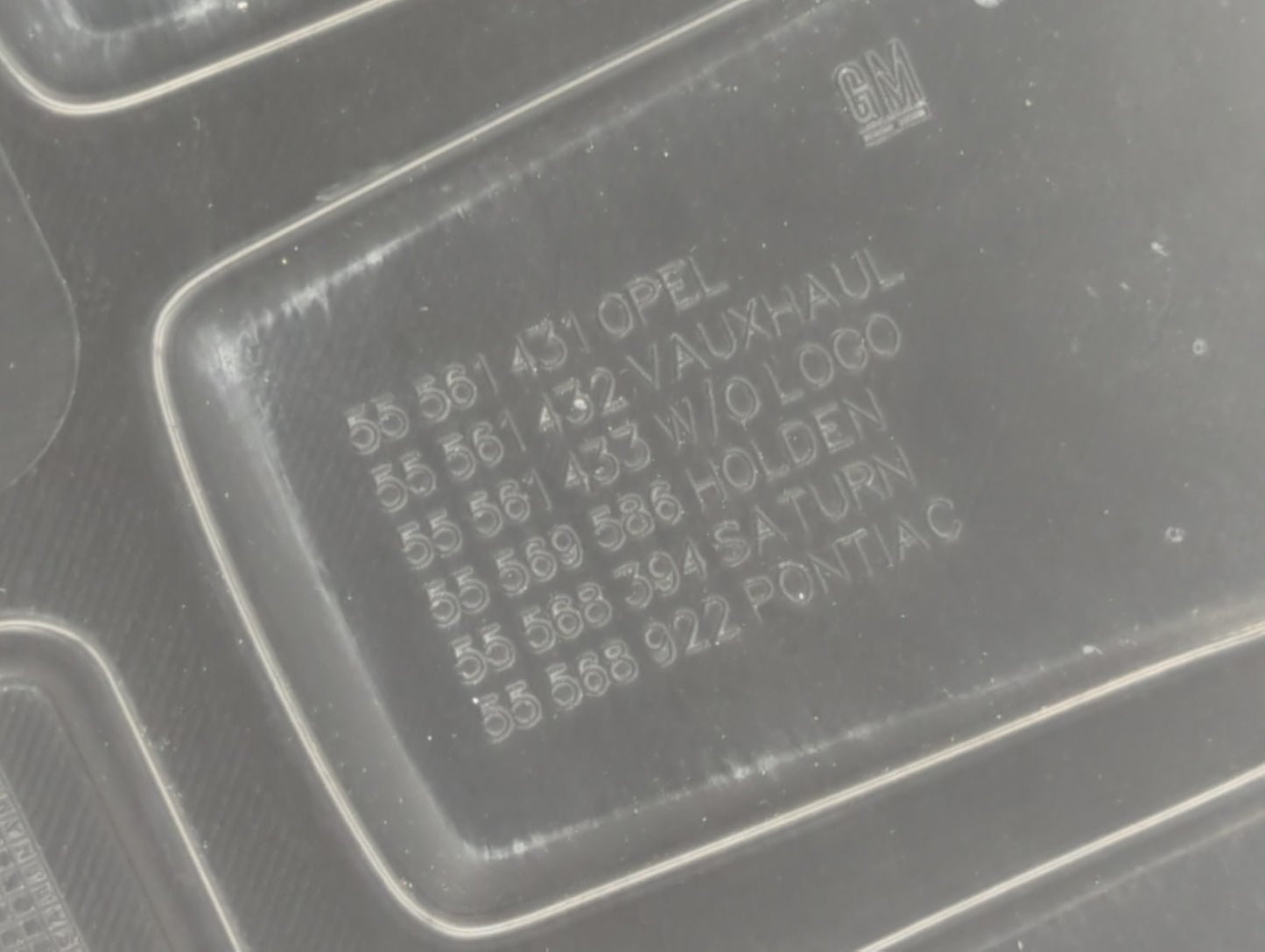 2015 Chevrolet Cruze Engine Cover - Oemusedautoparts1.com