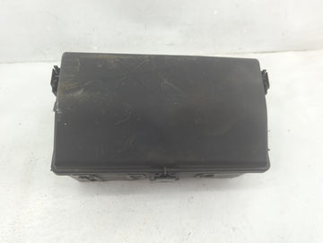 2015-2016 Chevrolet Cruze Fusebox Fuse Box Panel Relay Module P/N:812461952 Fits Fits 2015 2016 OEM Used Auto Parts - Oemuse