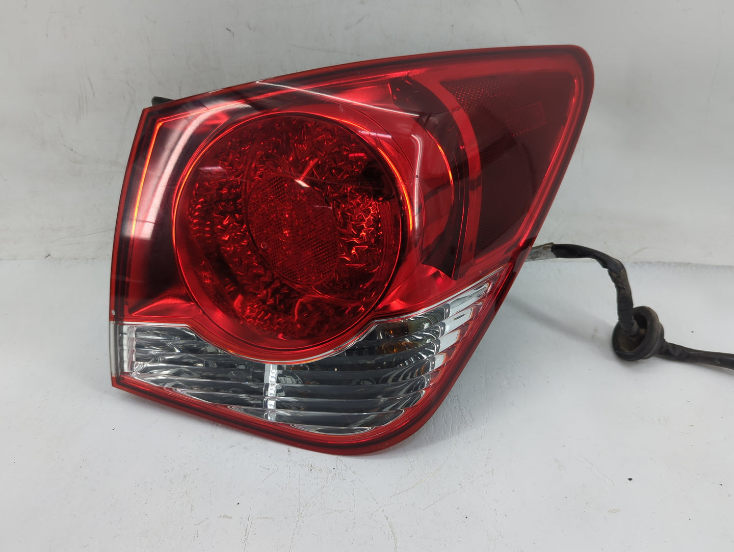 2011-2016 Chevrolet Cruze Tail Light Assembly Passenger Right OEM Fits Fits 2011 2012 2013 2014 2015 2016 OEM Used Auto Part