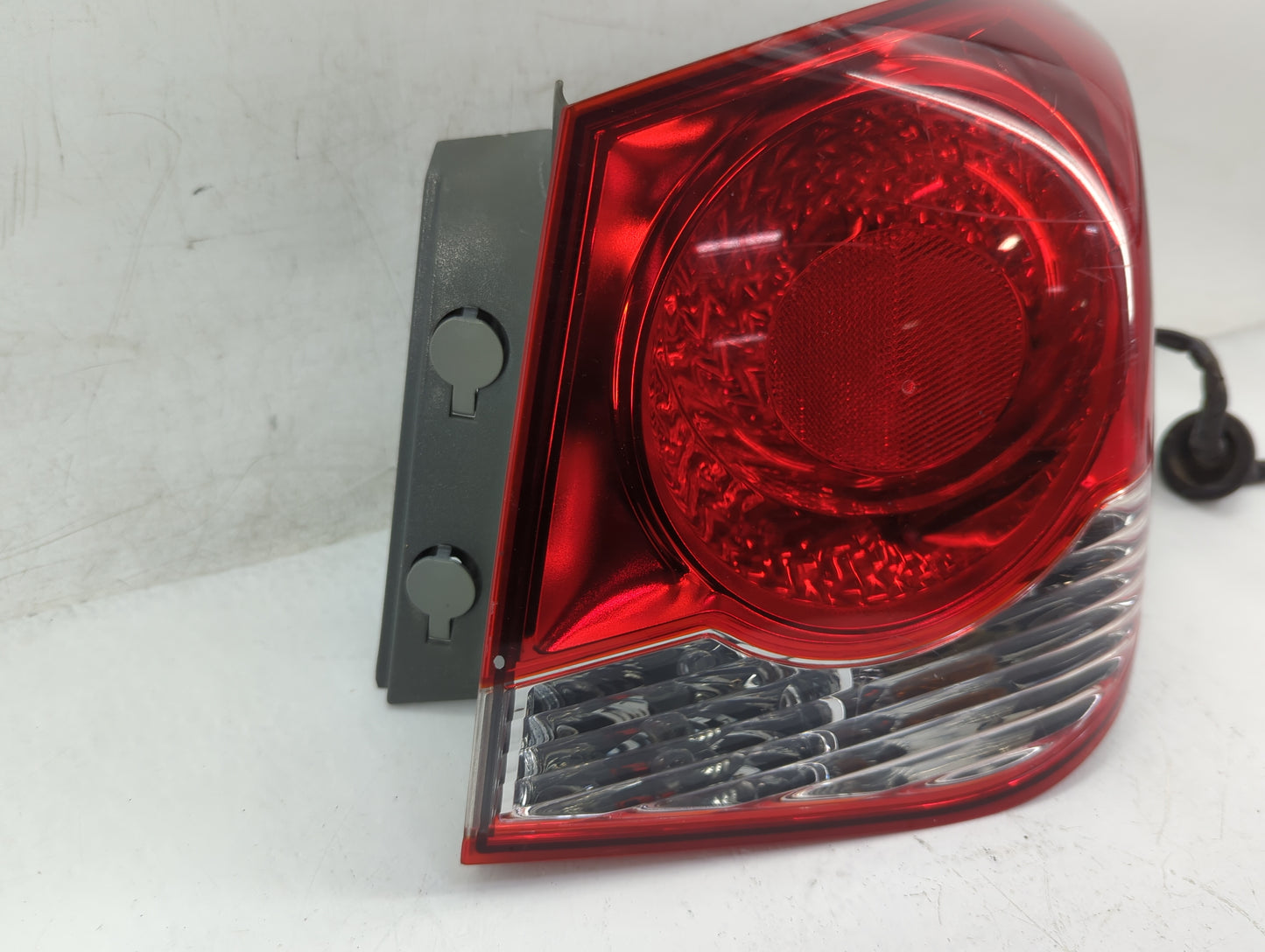 2011-2016 Chevrolet Cruze Tail Light Assembly Passenger Right OEM Fits Fits 2011 2012 2013 2014 2015 2016 OEM Used Auto Part
