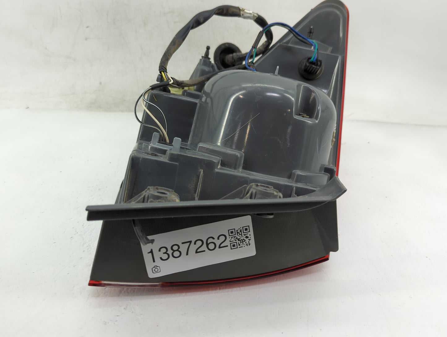 2011-2016 Chevrolet Cruze Tail Light Assembly Passenger Right OEM Fits Fits 2011 2012 2013 2014 2015 2016 OEM Used Auto Part