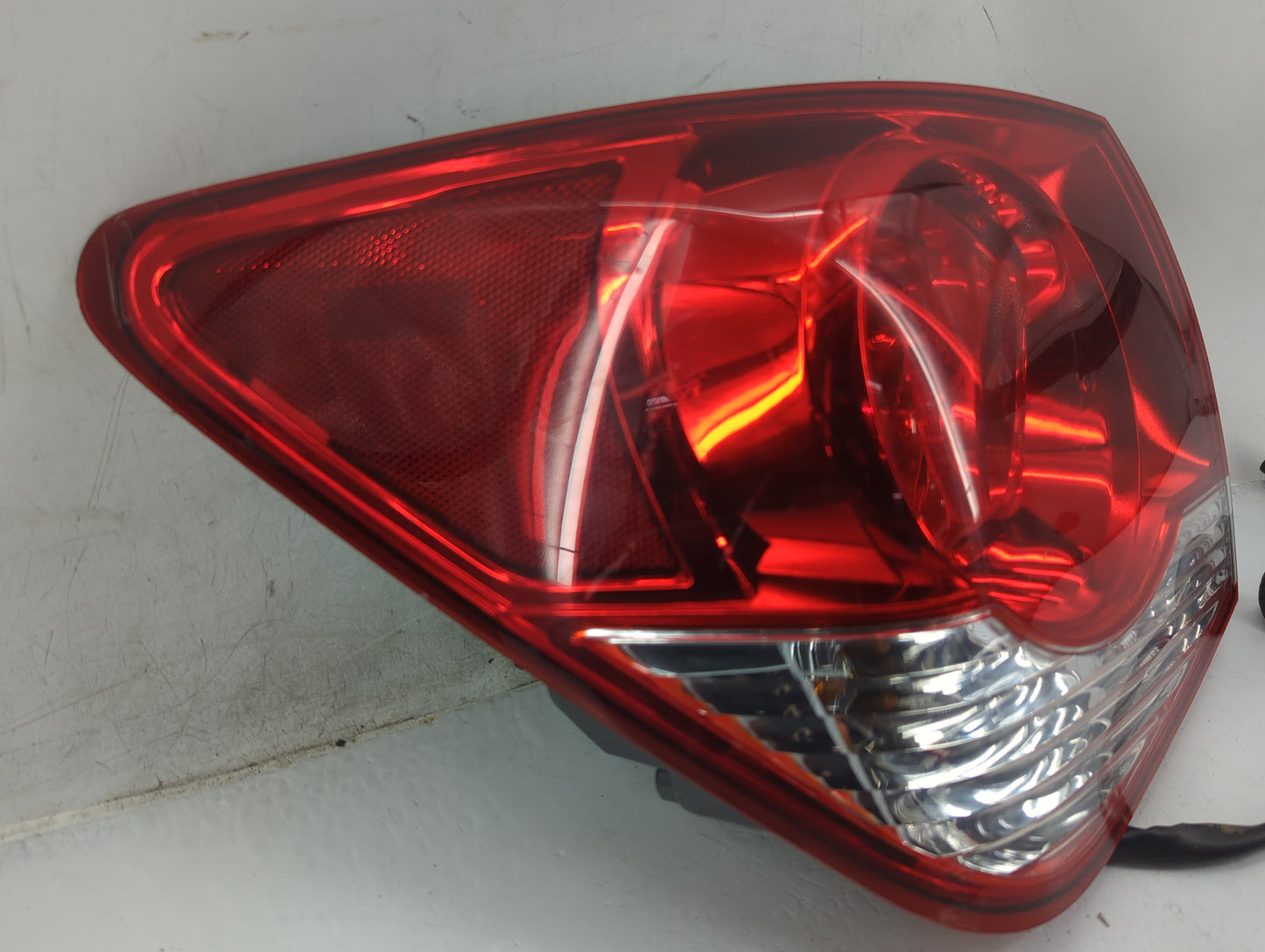 2011-2016 Chevrolet Cruze Tail Light Assembly Driver Left OEM Fits Fits 2011 2012 2013 2014 2015 2016 OEM Used Auto Parts - 