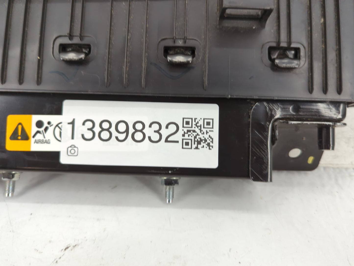 2013-2016 Chevrolet Cruze Air Bag Passenger Right Knee OEM P/N:95910049 Fits Fits 2013 2014 2015 2016 OEM Used Auto Parts - 