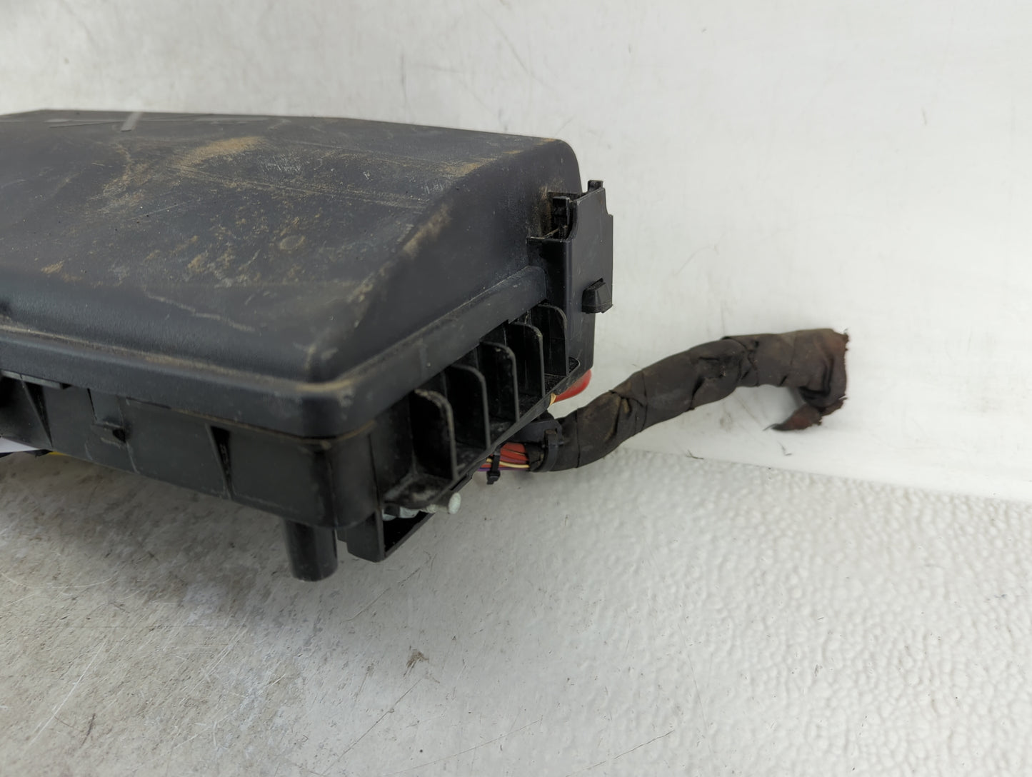 2015-2016 Chevrolet Cruze Fusebox Fuse Box Panel Relay Module Fits Fits 2015 2016 OEM Used Auto Parts - Oemusedautoparts1.co