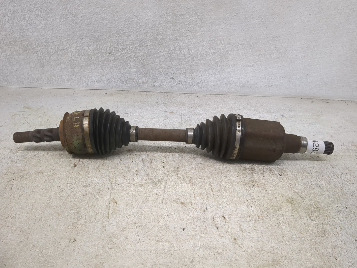 2011-2016 Chevrolet Cruze Axle Shaft Front Driver Cv C/v 1428590 - Oemusedautoparts1.com