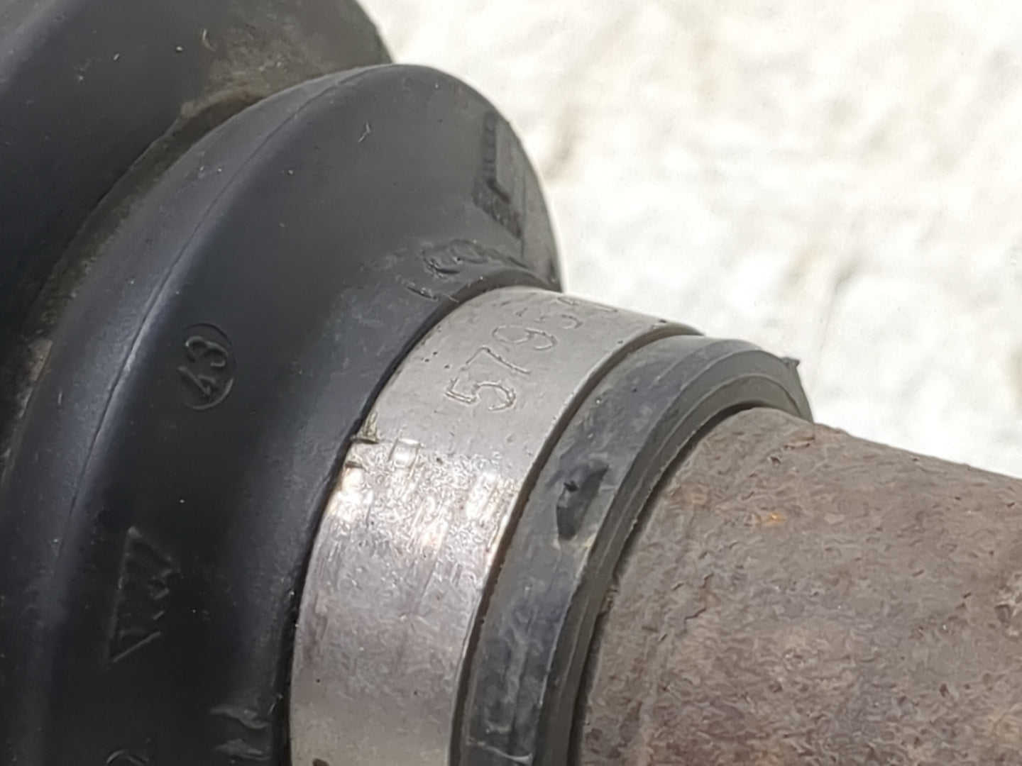 2011-2016 Chevrolet Cruze Axle Shaft Front Driver Cv C/v 1428590 - Oemusedautoparts1.com