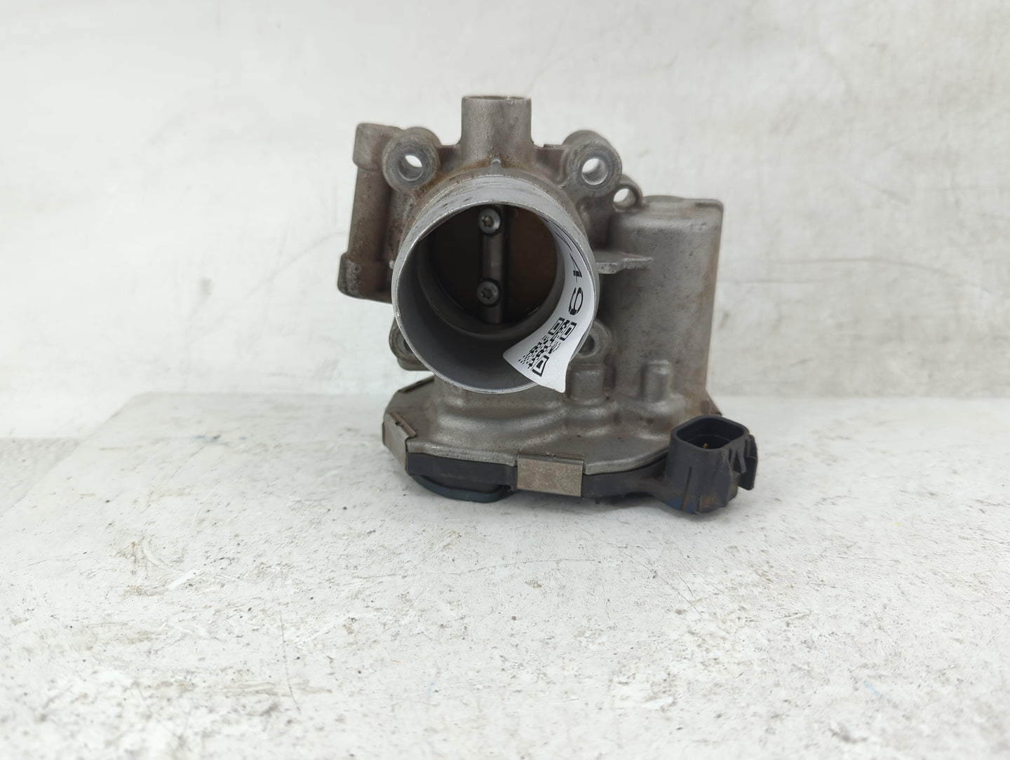 2011-2016 Chevrolet Cruze Throttle Body P/N:55581662 Fits Fits 2011 2012 2013 2014 2015 2016 2017 2018 2019 2020 2021 OEM Us