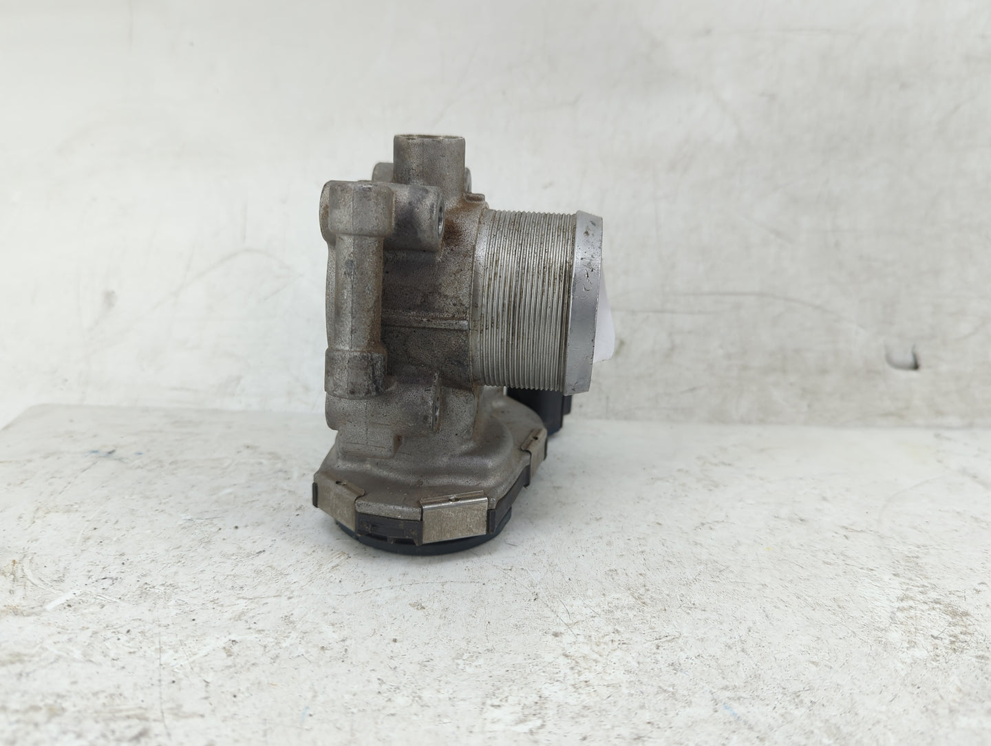 2011-2016 Chevrolet Cruze Throttle Body P/N:55581662 Fits Fits 2011 2012 2013 2014 2015 2016 2017 2018 2019 2020 2021 OEM Us