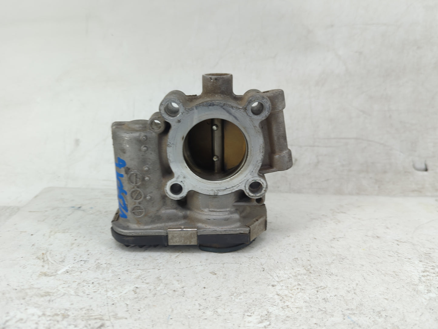 2011-2016 Chevrolet Cruze Throttle Body P/N:55581662 Fits Fits 2011 2012 2013 2014 2015 2016 2017 2018 2019 2020 2021 OEM Us