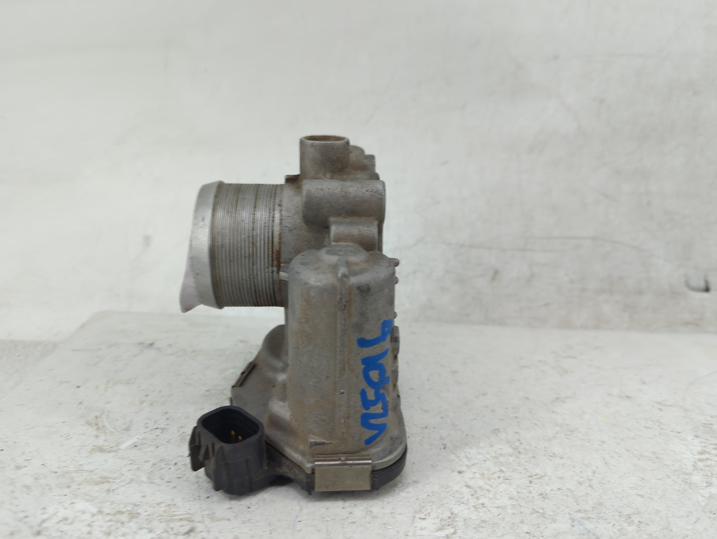 2011-2016 Chevrolet Cruze Throttle Body P/N:55581662 Fits Fits 2011 2012 2013 2014 2015 2016 2017 2018 2019 2020 2021 OEM Us