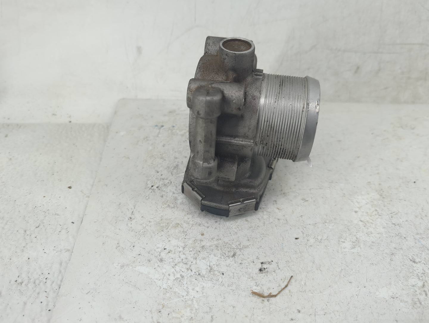 2011-2016 Chevrolet Cruze Throttle Body P/N:0 280 750 581 5565489 Fits Fits 2011 2012 2013 2014 2015 2016 2017 2018 2019 202