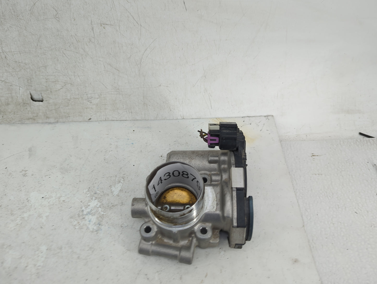 2011-2016 Chevrolet Cruze Throttle Body P/N:5565489 Fits Fits 2011 2012 2013 2014 2015 2016 2017 2018 2019 2020 2021 OEM Use