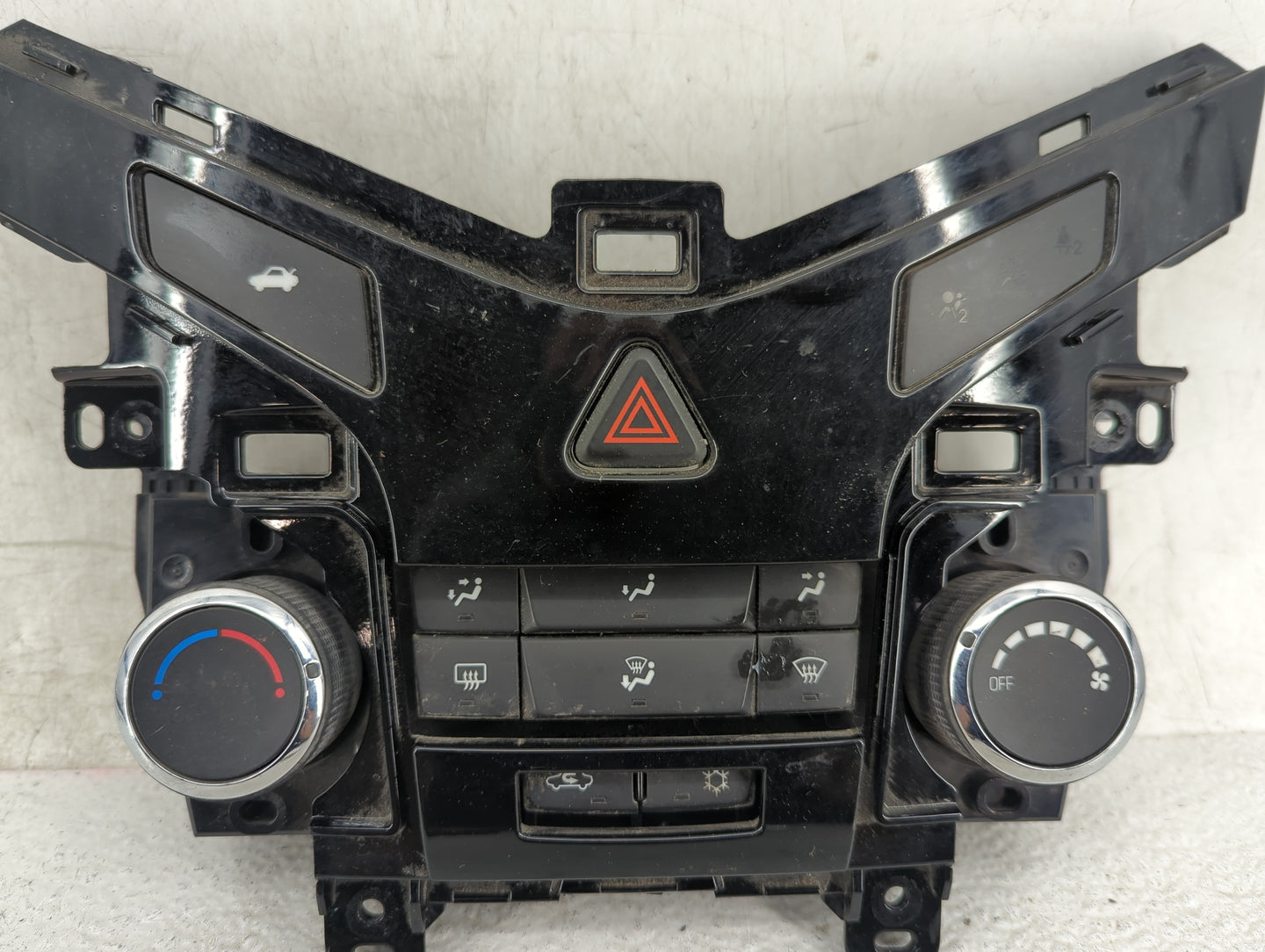 2012-2016 Chevrolet Cruze Climate Control Module Temperature AC/Heater Replacement P/N:95146207 386207A043495045 Fits OEM Us