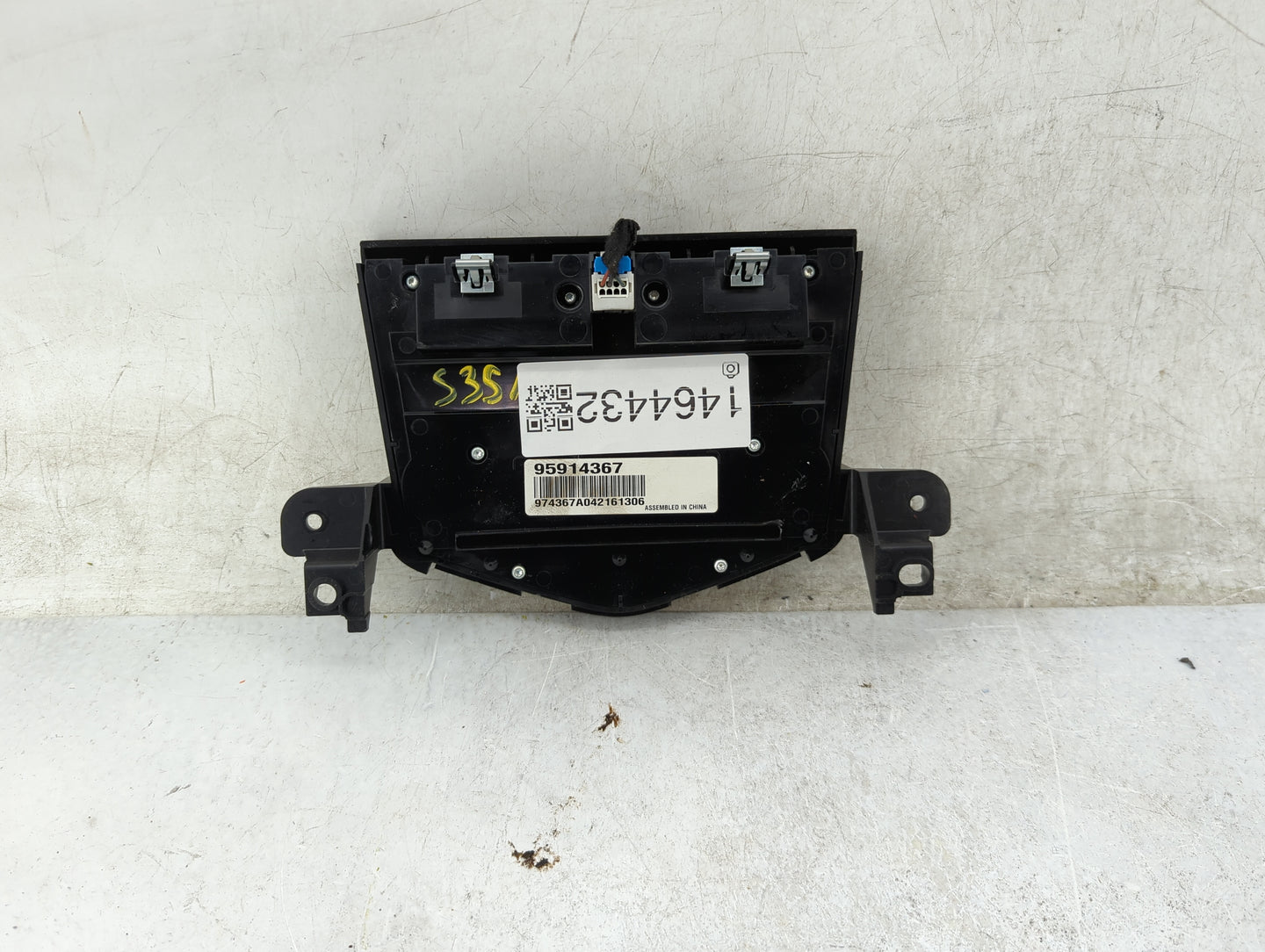 2011-2016 Chevrolet Cruze Radio Control Panel 1464432 - Oemusedautoparts1.com