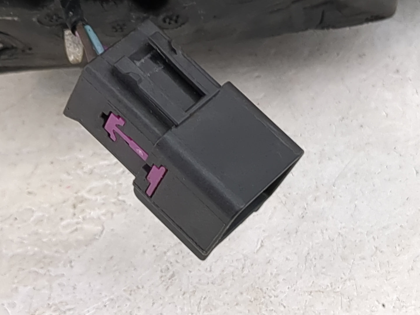 2011-2016 Chevrolet Cruze Driver Side View Mirror - Left Door Mirror OEM Used - Oemusedautoparts1.com