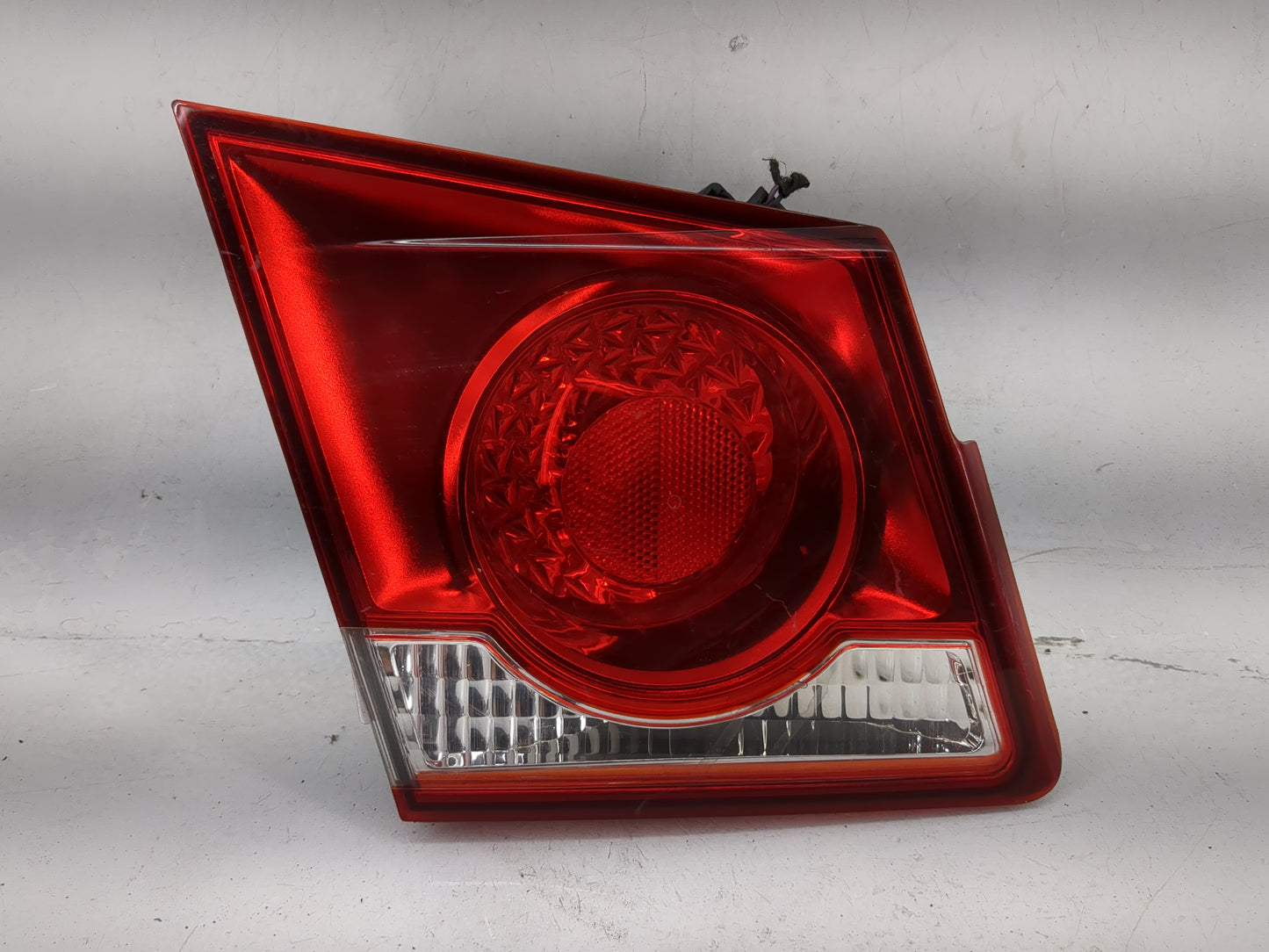 2011-2016 Chevrolet Cruze Tail Light Assembly Driver Left OEM P/N:12V 3057KLCP Fits Fits 2011 2012 2013 2014 2015 2016 OEM U