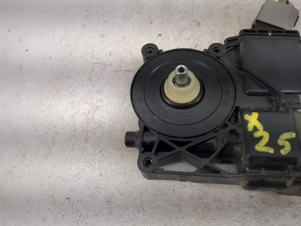 2012-2016 Chevrolet Cruze Passenger Front Right Power Window Motor 1501934 - Oemusedautoparts1.com