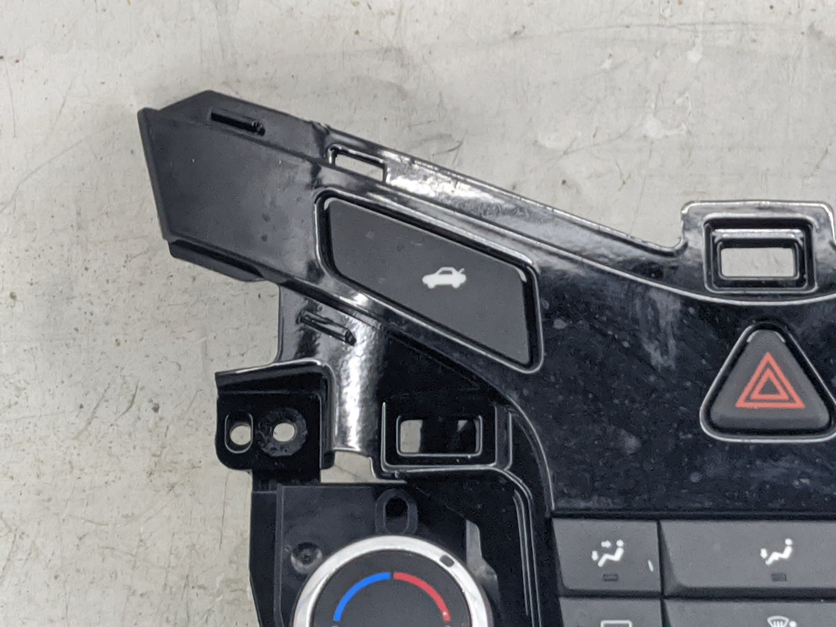2012-2016 Chevrolet Cruze Climate Control Module Temperature AC/Heater Replacement P/N:95146207 386207A042905195 Fits OEM Us