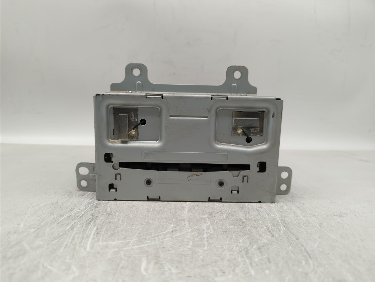 2015-2016 Chevrolet Cruze Am Fm Cd Player Radio Receiver - Oemusedautoparts1.com