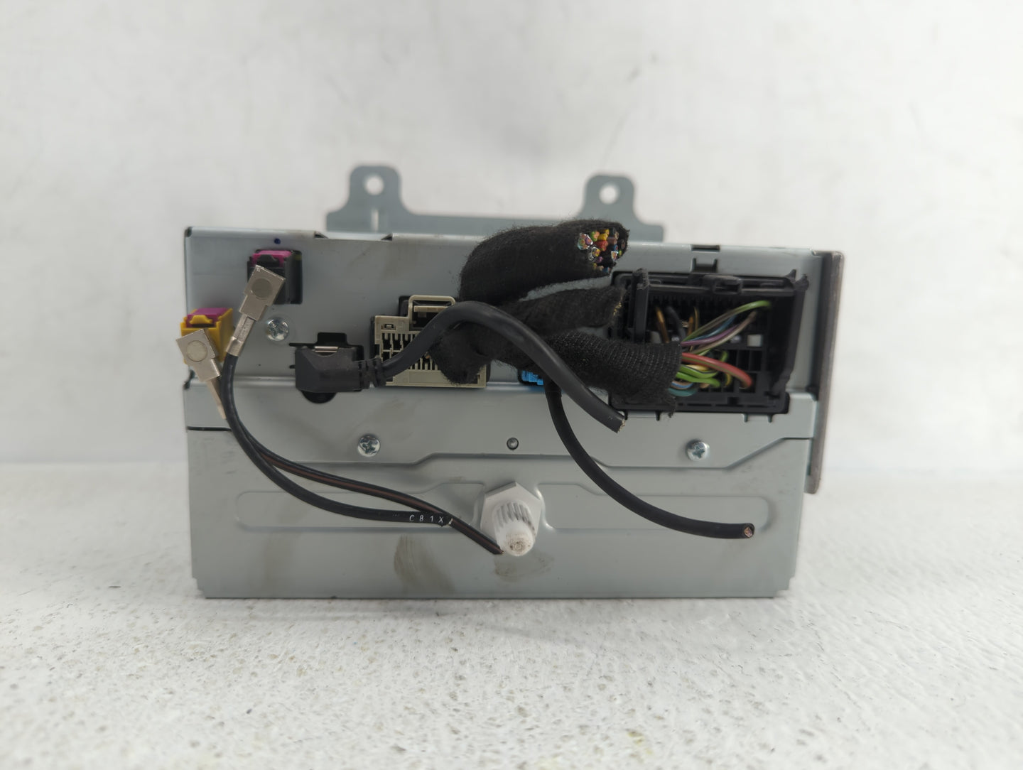 2015-2016 Chevrolet Cruze Am Fm Cd Player Radio Receiver - Oemusedautoparts1.com