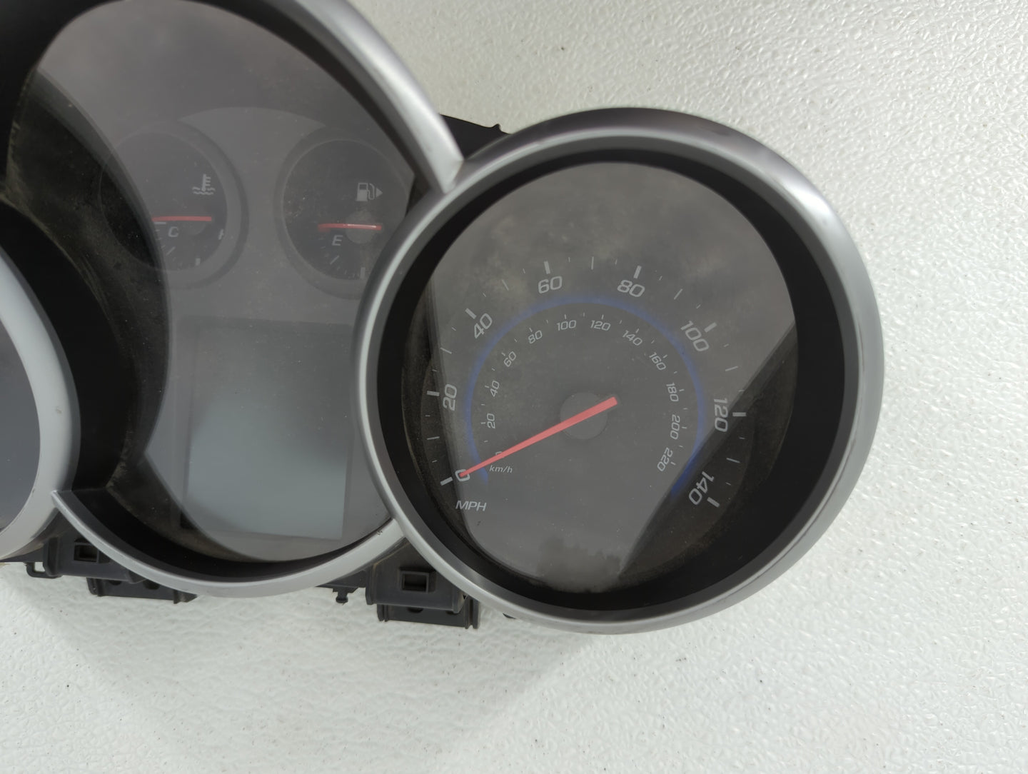 2015-2016 Chevrolet Cruze Instrument Cluster Speedometer Gauges P/N:42362675 811511914, 94560794, 42362673 Fits Fits 2015 20