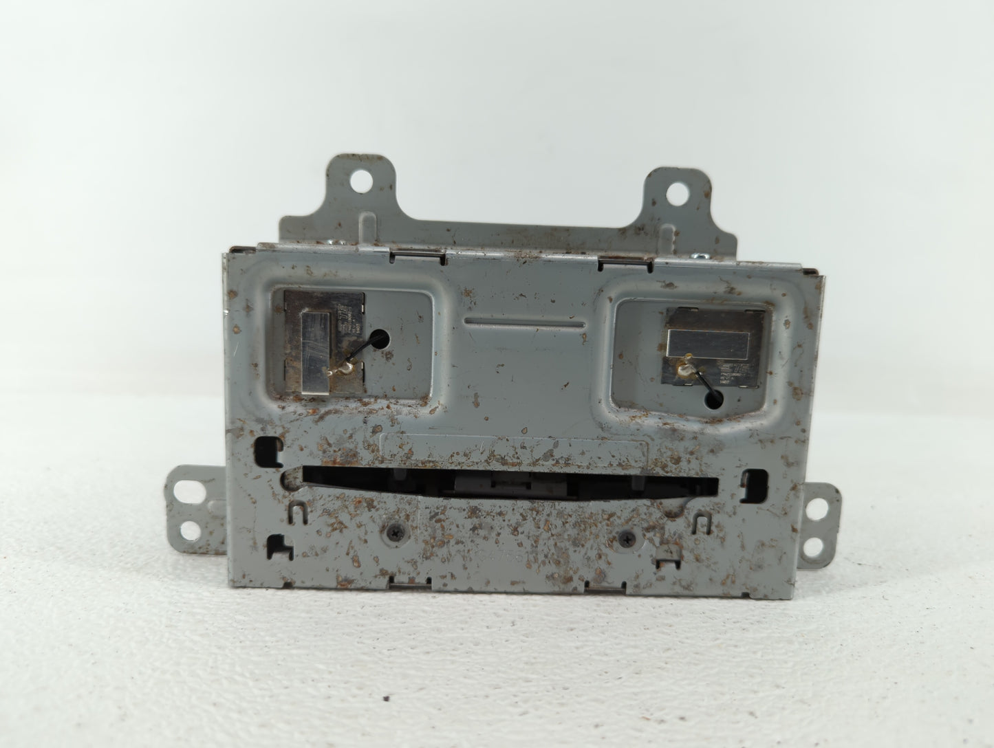 2015-2016 Chevrolet Cruze Am Fm Cd Player Radio Receiver - Oemusedautoparts1.com
