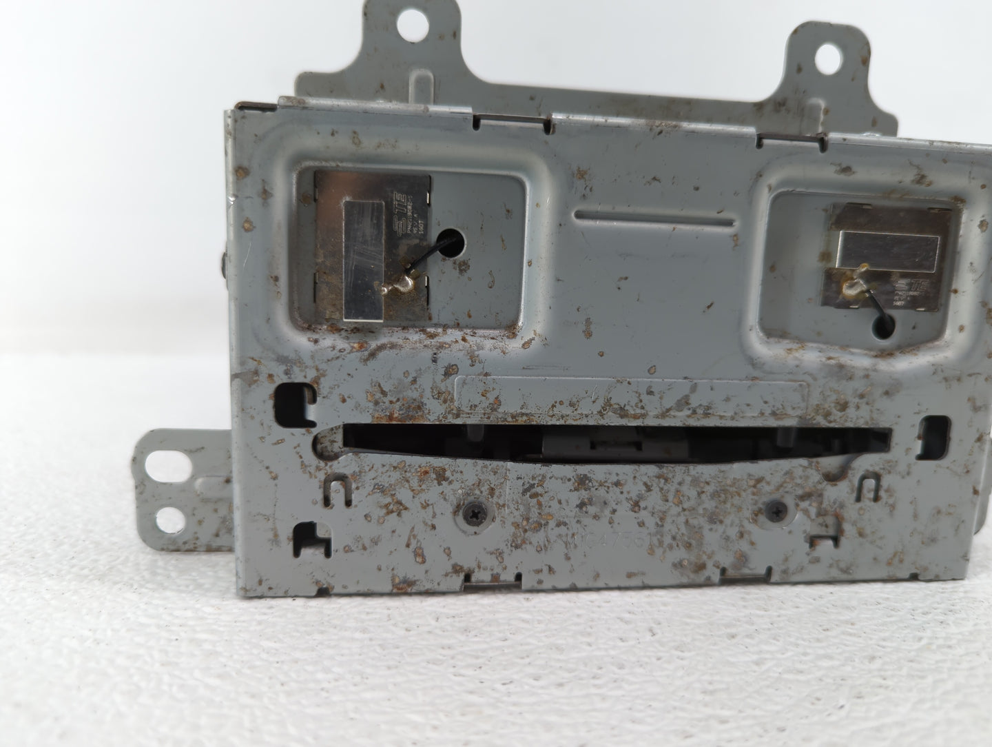 2015-2016 Chevrolet Cruze Am Fm Cd Player Radio Receiver - Oemusedautoparts1.com