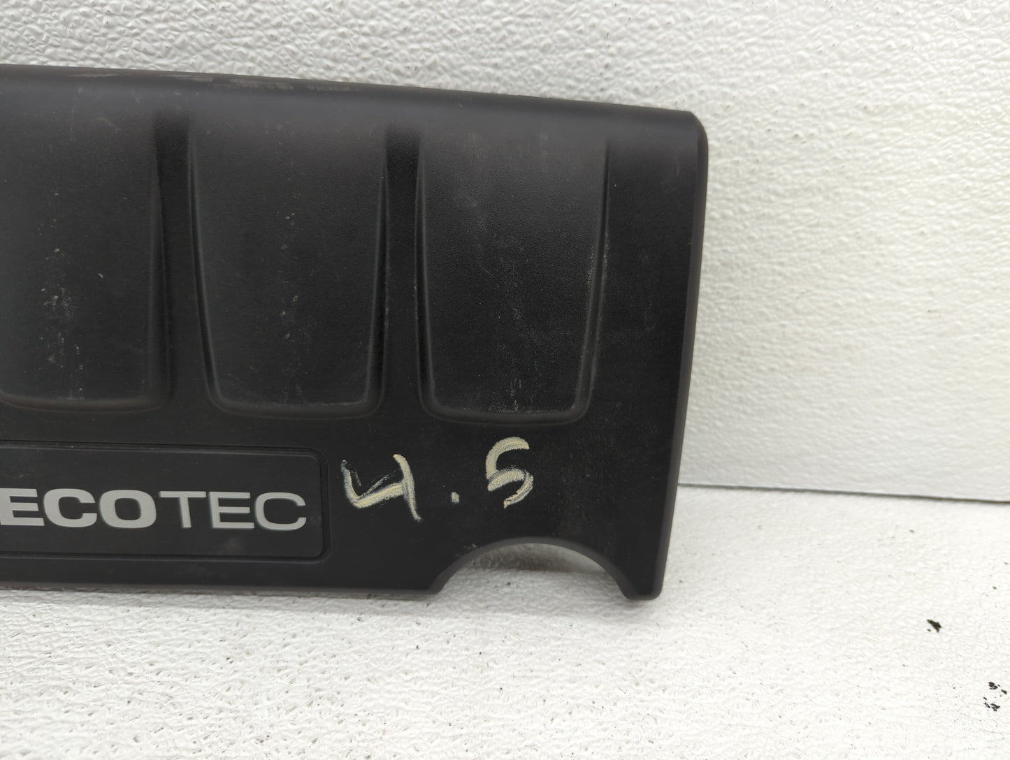 2015 Chevrolet Cruze Engine Cover - Oemusedautoparts1.com