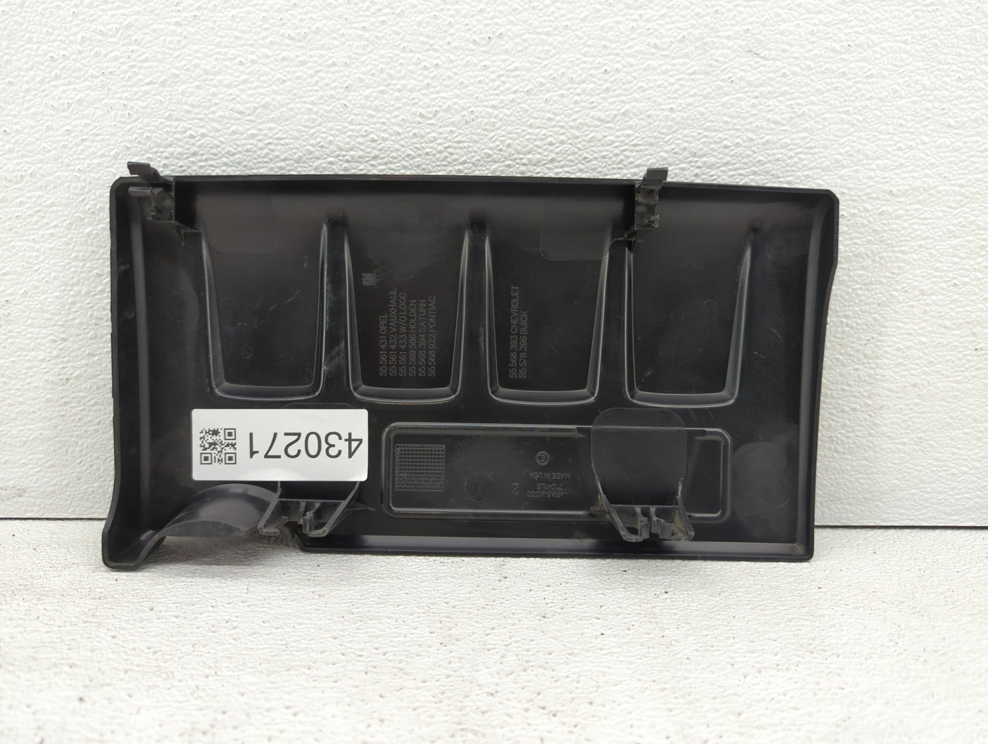 2015 Chevrolet Cruze Engine Cover - Oemusedautoparts1.com