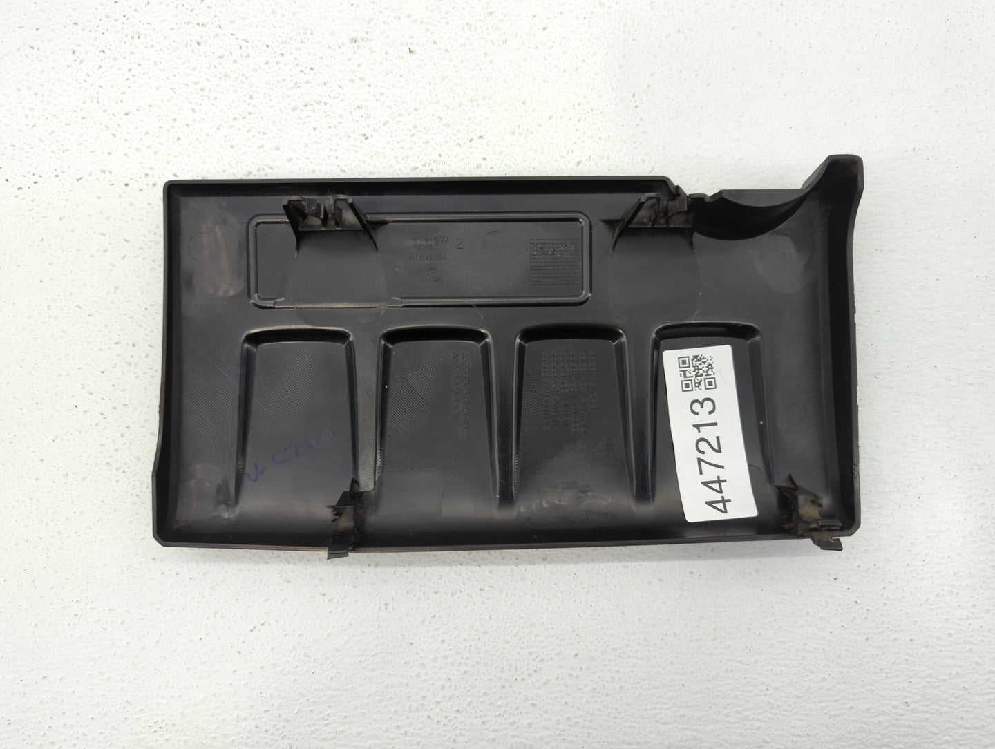 2015 Chevrolet Cruze Engine Cover - Oemusedautoparts1.com