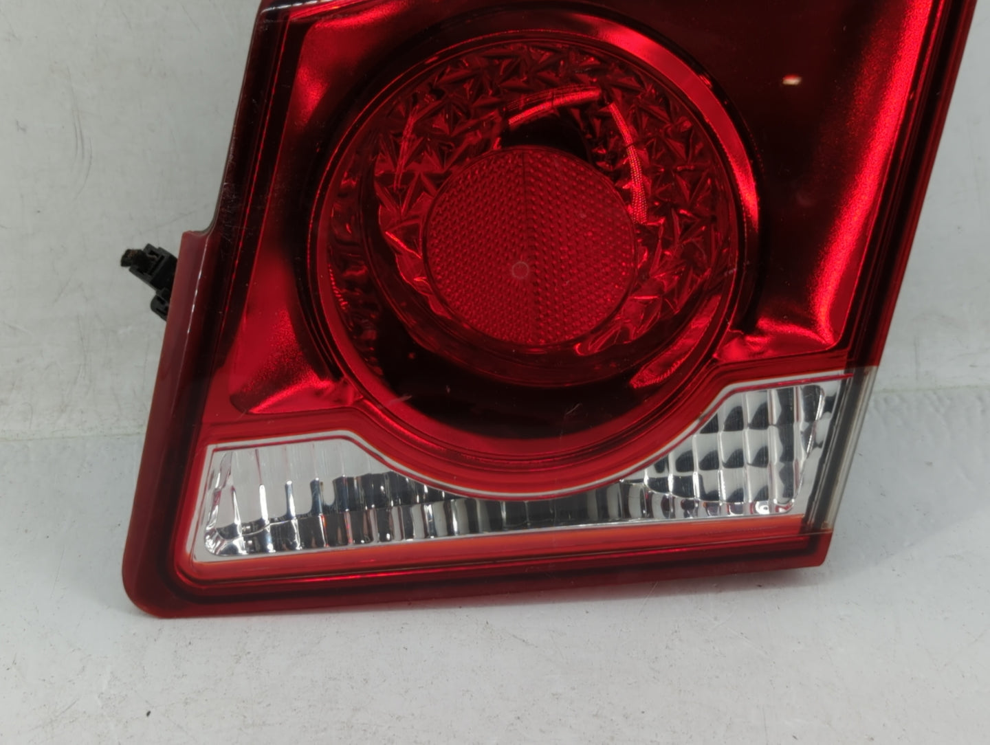 2011-2016 Chevrolet Cruze Tail Light Assembly Passenger Right OEM P/N:2T 11 1P GM Fits Fits 2011 2012 2013 2014 2015 2016 OE