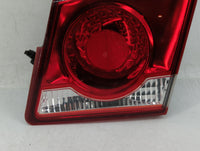2011-2016 Chevrolet Cruze Tail Light Assembly Passenger Right OEM P/N:2T 11 1P GM Fits Fits 2011 2012 2013 2014 2015 2016 OE