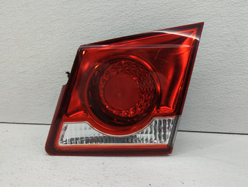 2011-2016 Chevrolet Cruze Tail Light Assembly Passenger Right OEM P/N:2T 11 1P GM Fits Fits 2011 2012 2013 2014 2015 2016 OE