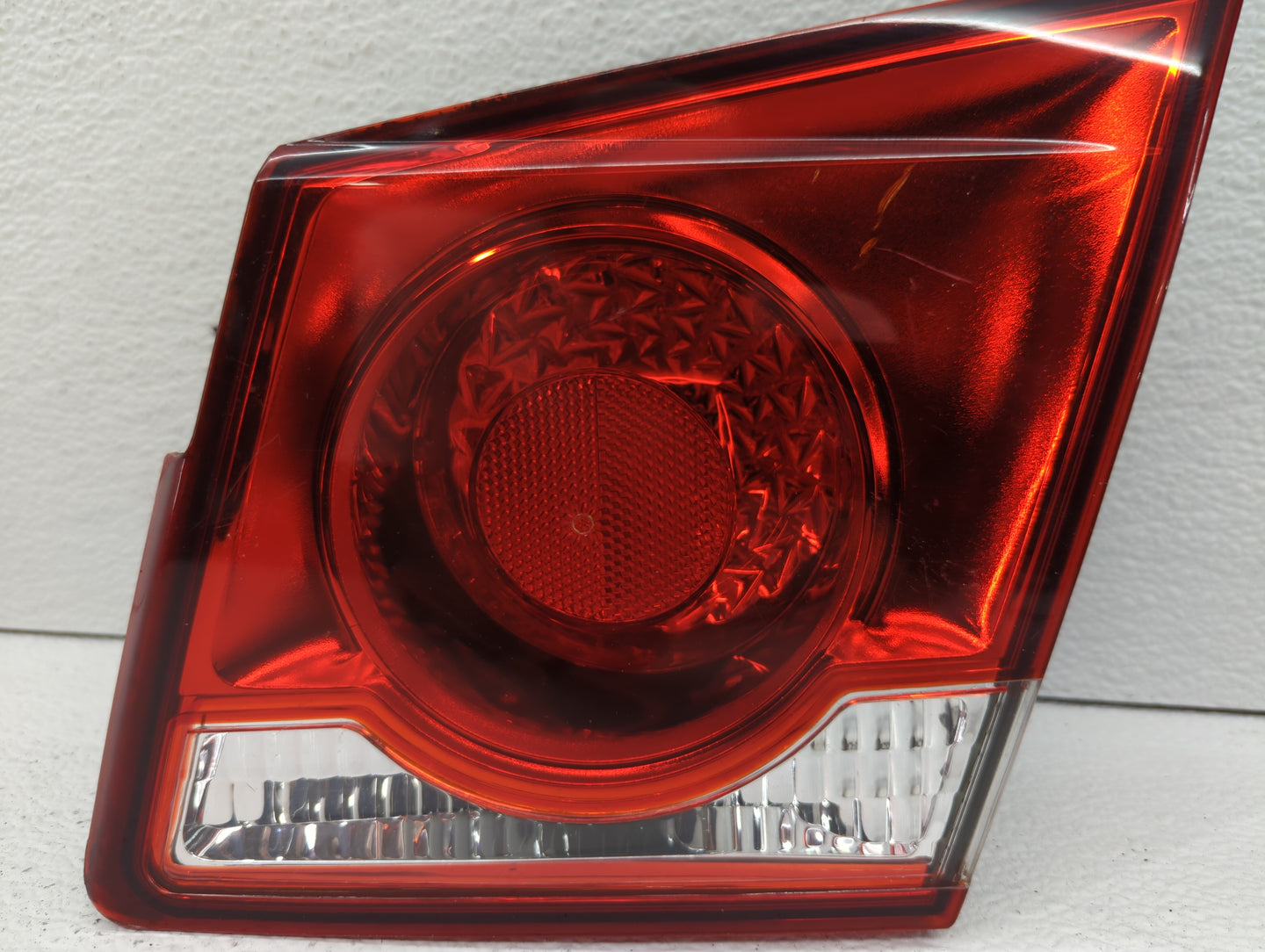 2011-2016 Chevrolet Cruze Tail Light Assembly Passenger Right OEM P/N:2T 11 1P GM Fits Fits 2011 2012 2013 2014 2015 2016 OE