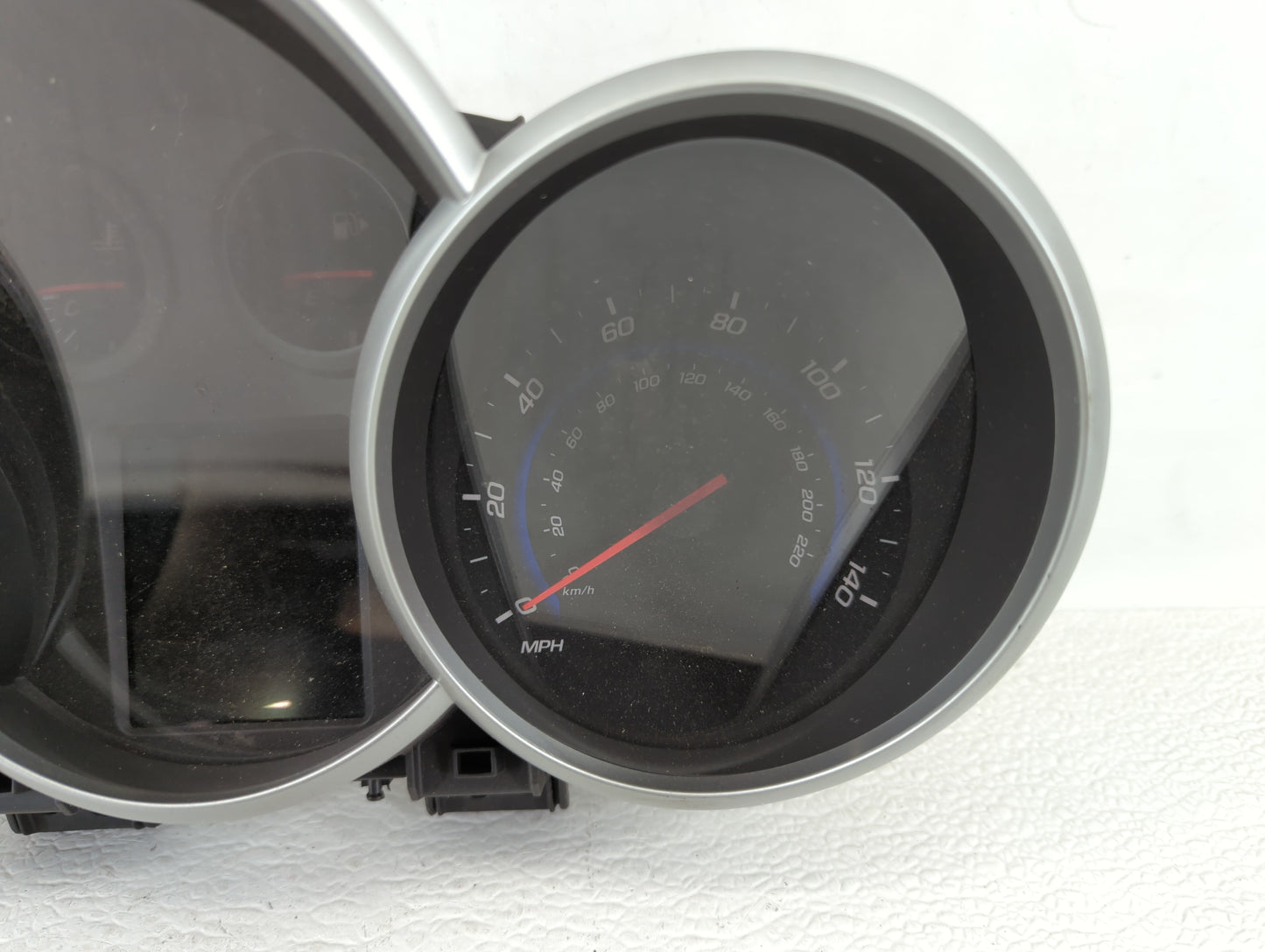 2015-2016 Chevrolet Cruze Instrument Cluster Speedometer Gauges P/N:42362675 94560794, 42362673 Fits Fits 2015 2016 OEM Used
