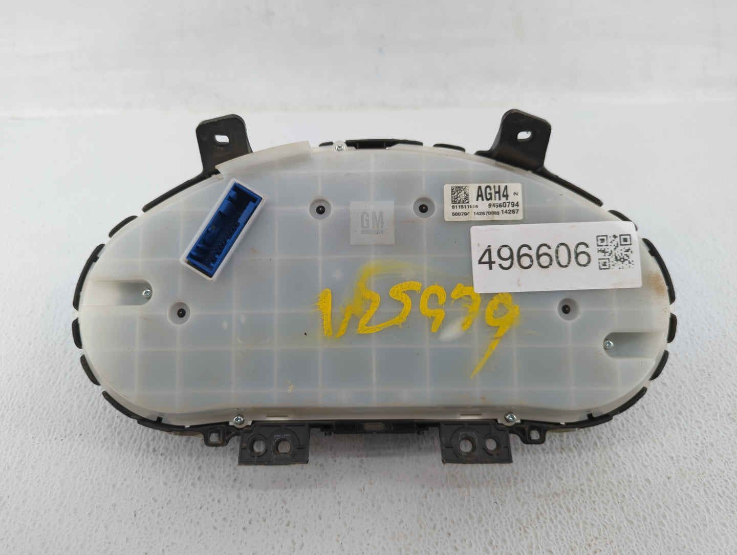 2015 Chevrolet Cruze Instrument Cluster Speedometer Gauges P/N:94560794 Fits OEM Used Auto Parts - Oemusedautoparts1.com