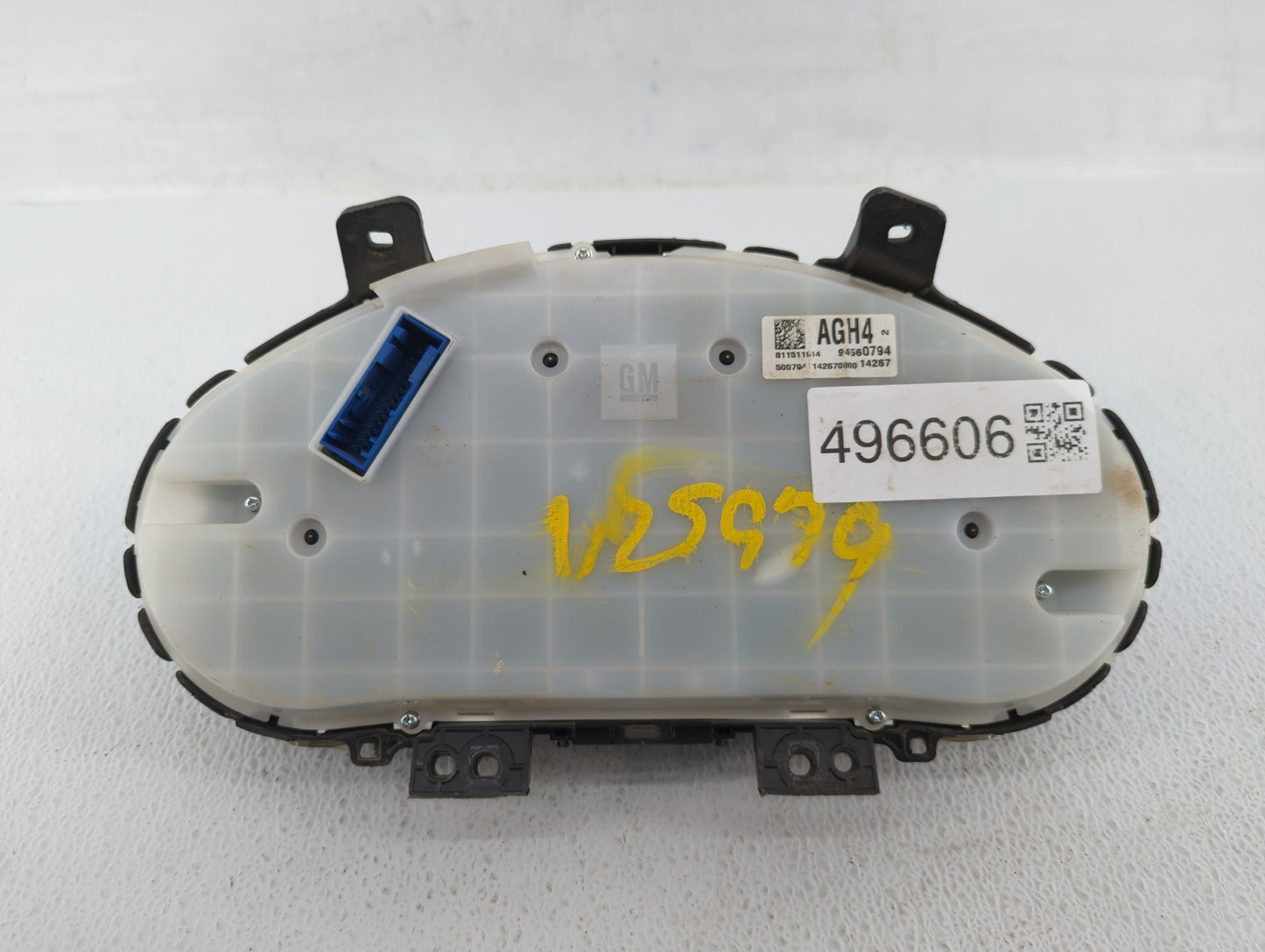 2015 Chevrolet Cruze Instrument Cluster Speedometer Gauges P/N:94560794 Fits OEM Used Auto Parts - Oemusedautoparts1.com