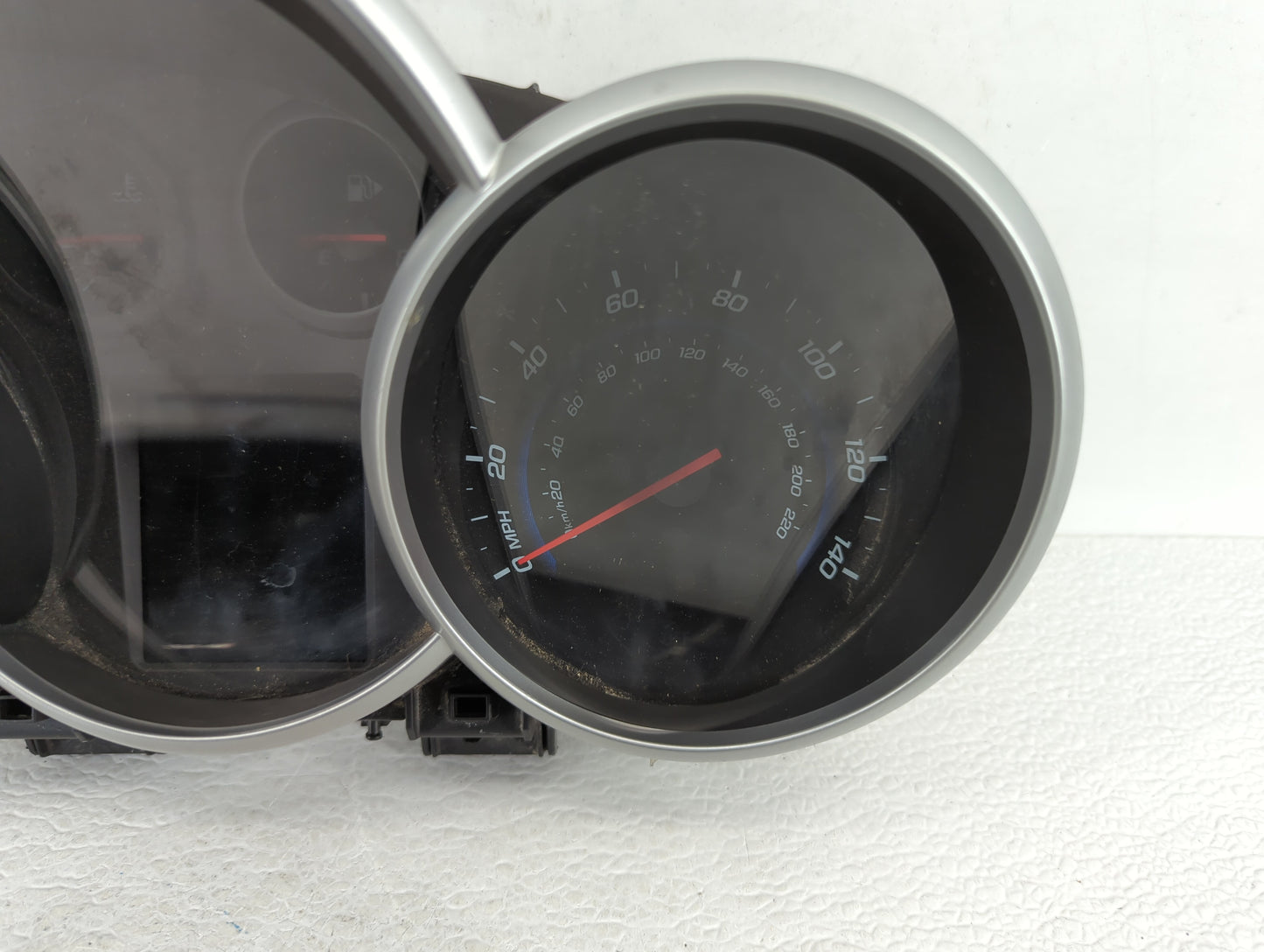 2015-2016 Chevrolet Cruze Instrument Cluster Speedometer Gauges P/N:42362675 94560794, 42362673 Fits Fits 2015 2016 OEM Used