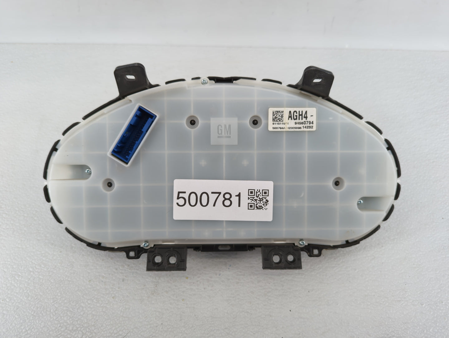 2015-2016 Chevrolet Cruze Instrument Cluster Speedometer Gauges P/N:42362675 94560794, 42362673 Fits Fits 2015 2016 OEM Used