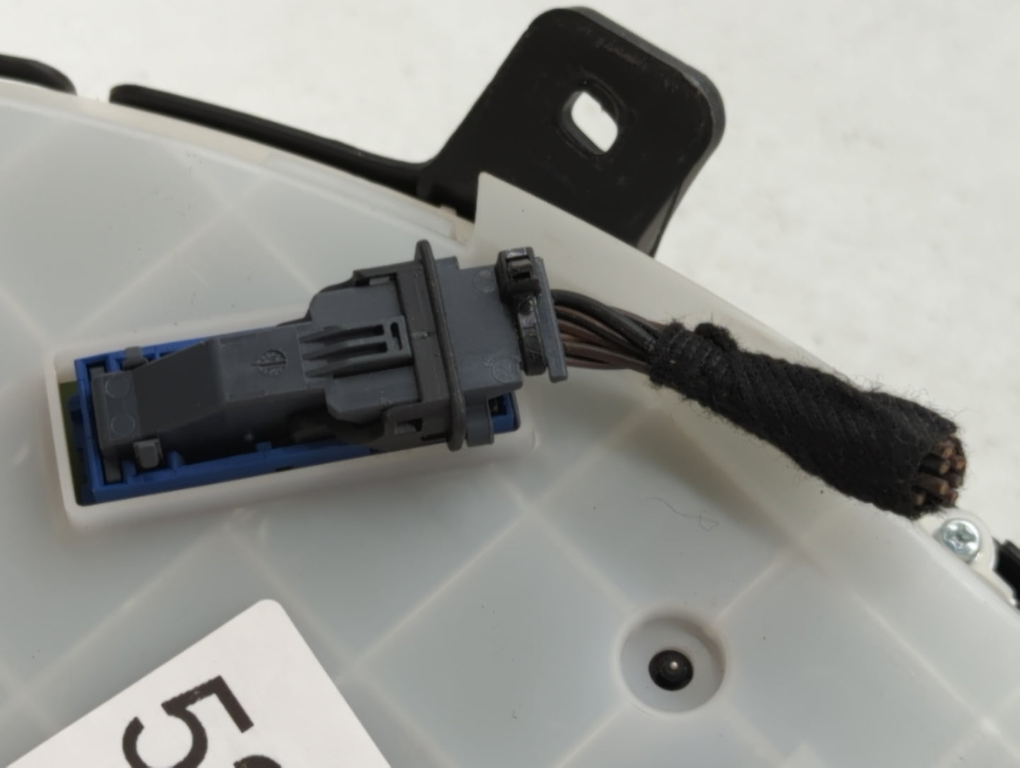 2015-2016 Chevrolet Cruze Instrument Cluster Speedometer Gauges P/N:42362673 Fits Fits 2015 2016 OEM Used Auto Parts - Oemus