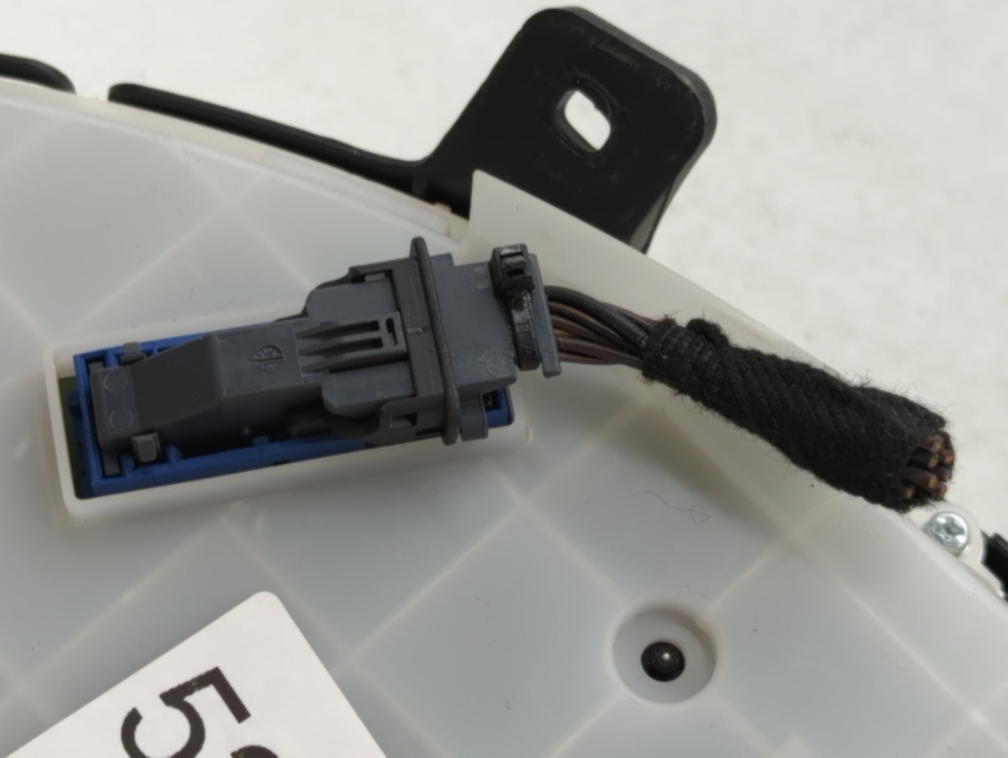 2015-2016 Chevrolet Cruze Instrument Cluster Speedometer Gauges P/N:42362673 Fits Fits 2015 2016 OEM Used Auto Parts - Oemus