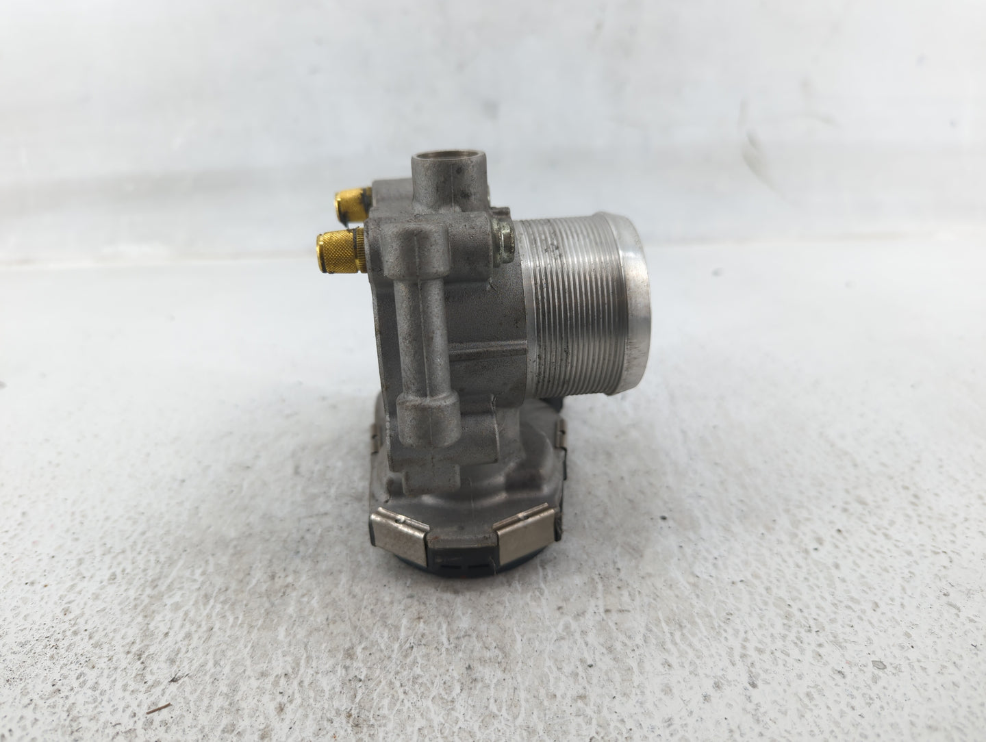 2011-2016 Chevrolet Cruze Throttle Body P/N:55581662 Fits Fits 2011 2012 2013 2014 2015 2016 2017 2018 2019 2020 2021 OEM Us
