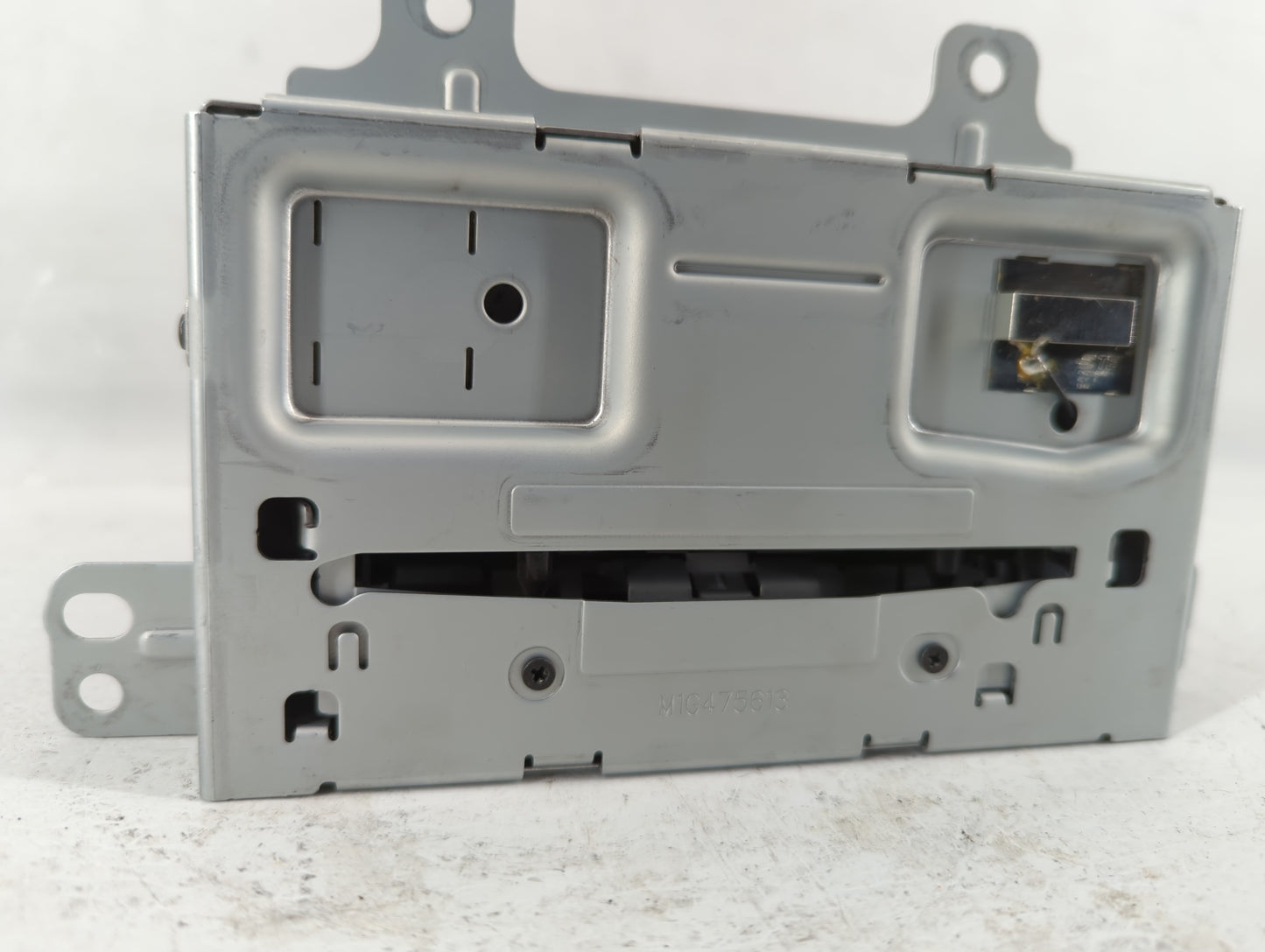 2015-2016 Chevrolet Cruze Am Fm Cd Player Radio Receiver - Oemusedautoparts1.com