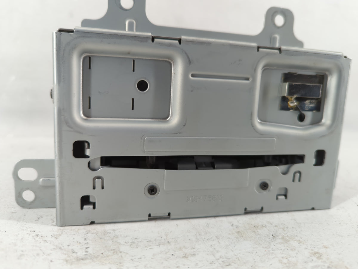 2015-2016 Chevrolet Cruze Am Fm Cd Player Radio Receiver 562574 - Oemusedautoparts1.com