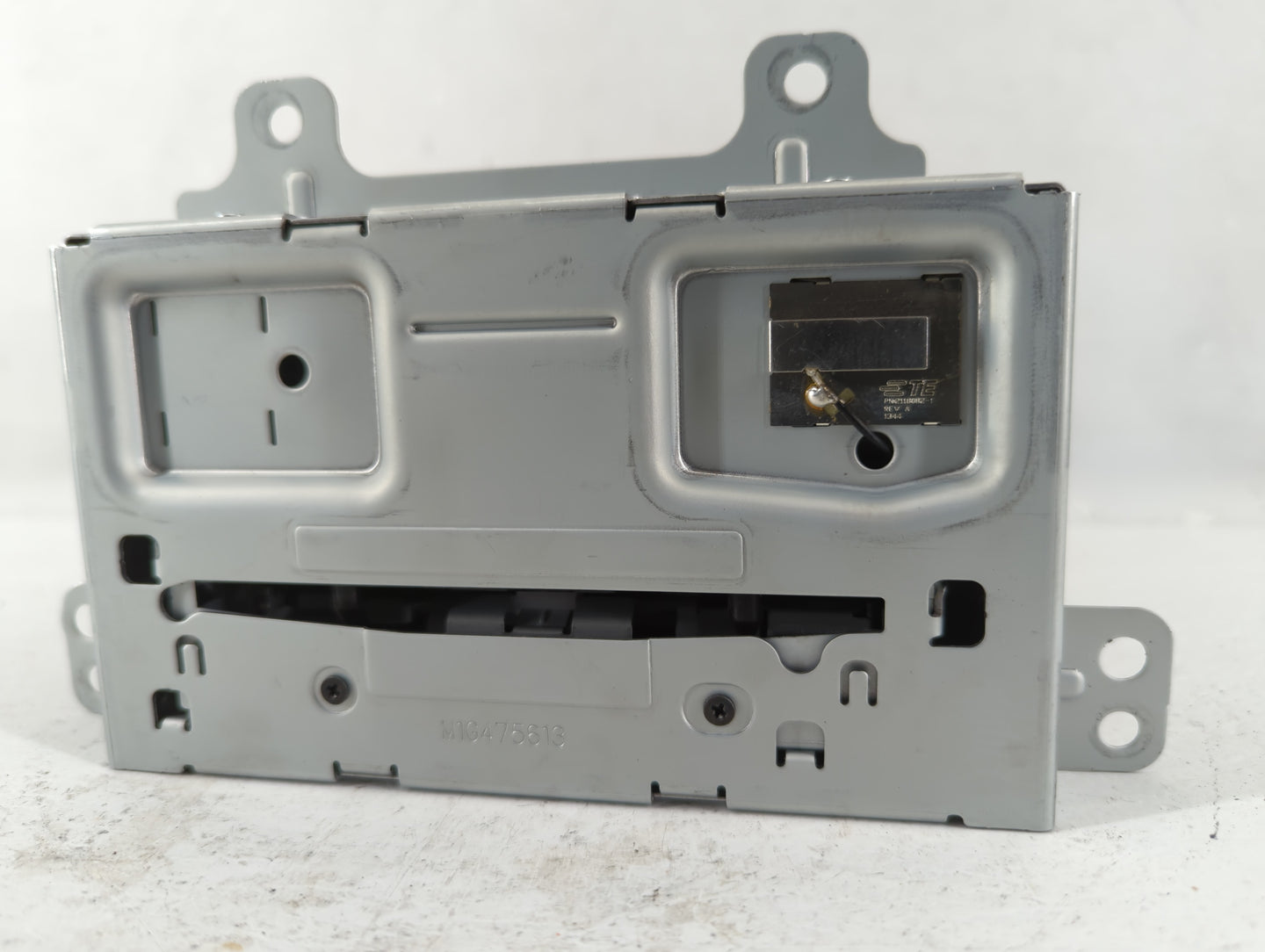 2015-2016 Chevrolet Cruze Am Fm Cd Player Radio Receiver - Oemusedautoparts1.com