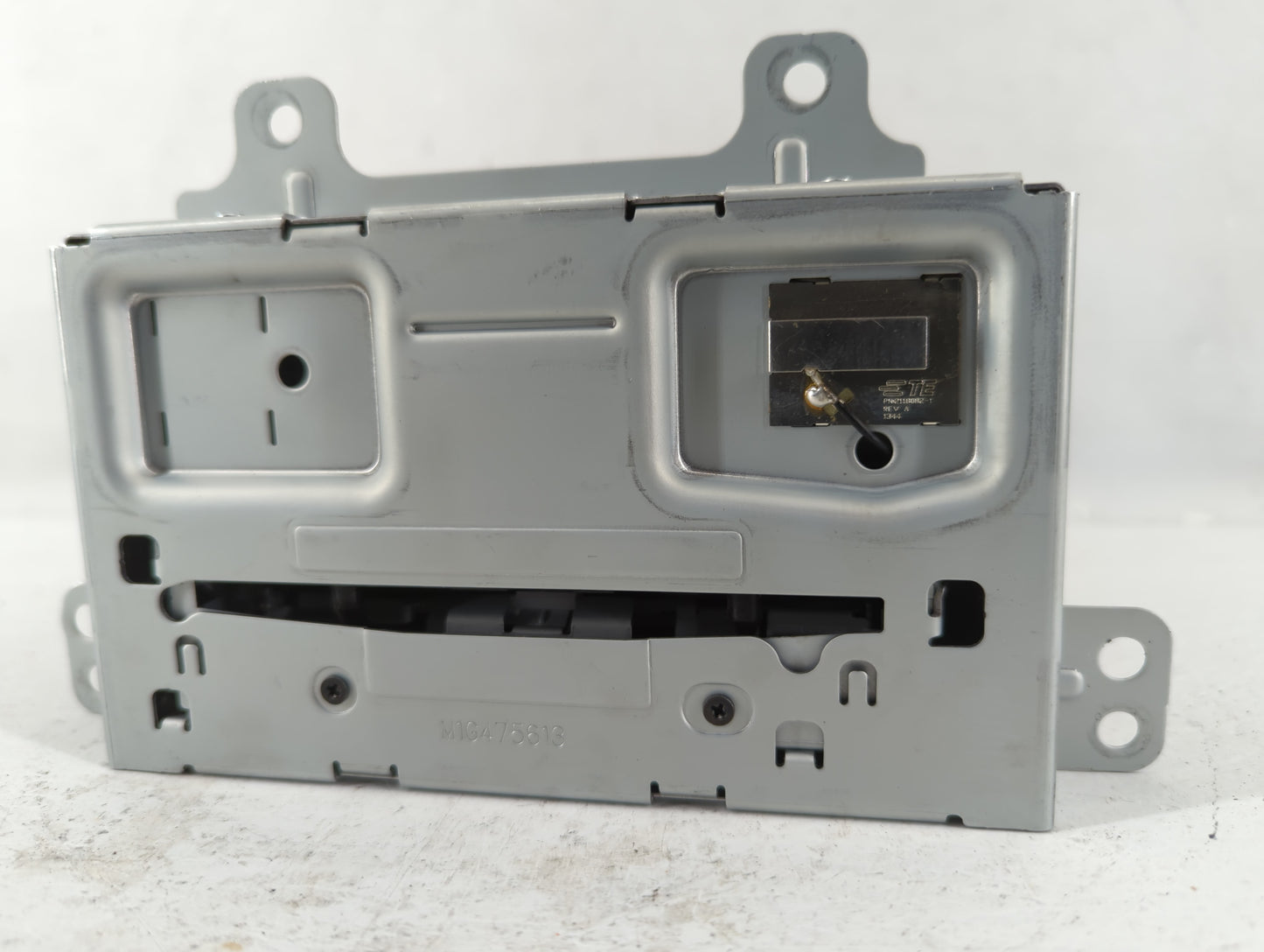 2015-2016 Chevrolet Cruze Am Fm Cd Player Radio Receiver - Oemusedautoparts1.com