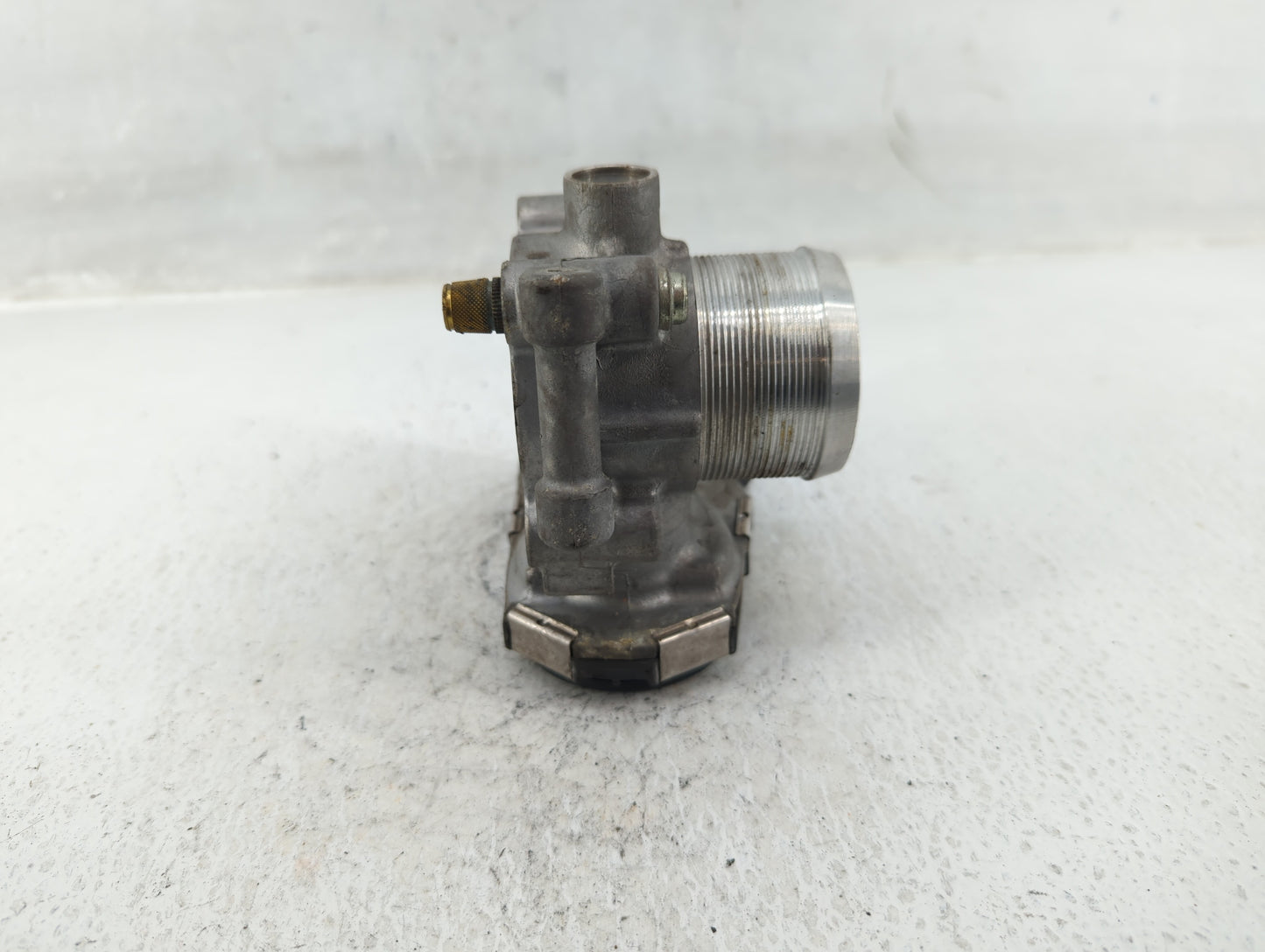 2011-2016 Chevrolet Cruze Throttle Body P/N:55565489 Fits Fits 2011 2012 2013 2014 2015 2016 2017 2018 2019 2020 2021 OEM Us