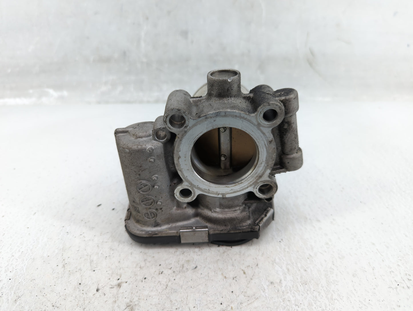 2011-2016 Chevrolet Cruze Throttle Body P/N:55581662 Fits Fits 2011 2012 2013 2014 2015 2016 2017 2018 2019 2020 2021 OEM Us